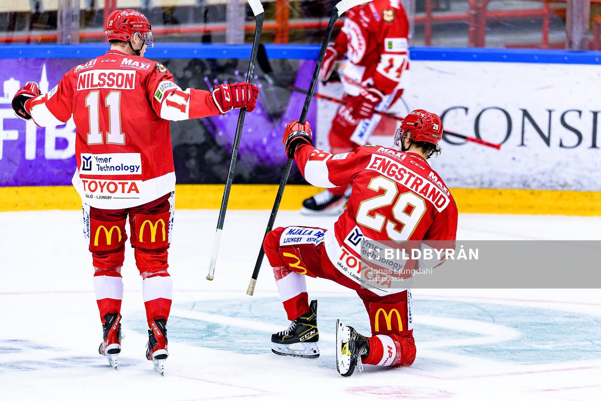 Troja/Ljungbys August Nilsson och Eric Engstrand jublar
