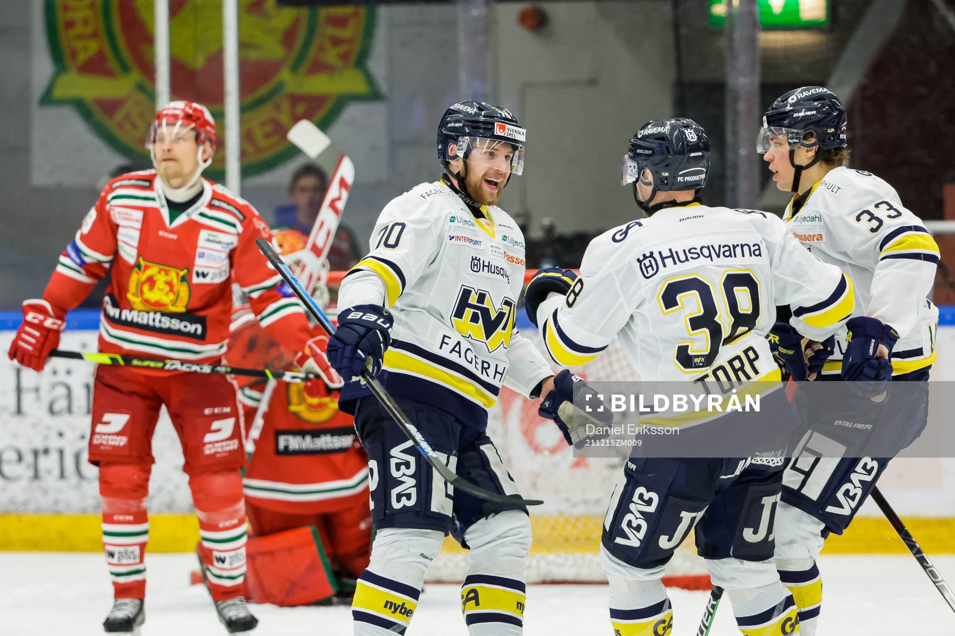 s Marcus Davidsson jublar med Nichlas Torp och Måns