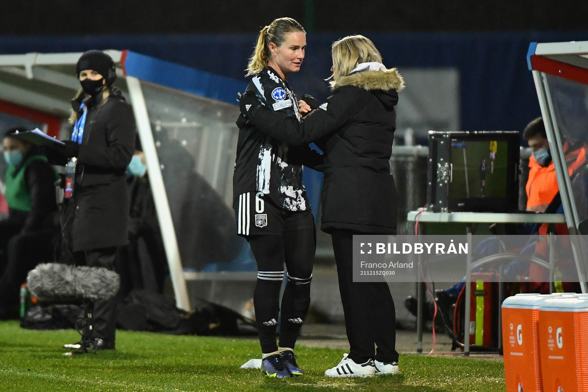 Sonia BOMPASTOR Head Coach of Lyon and Amandine HENRY of