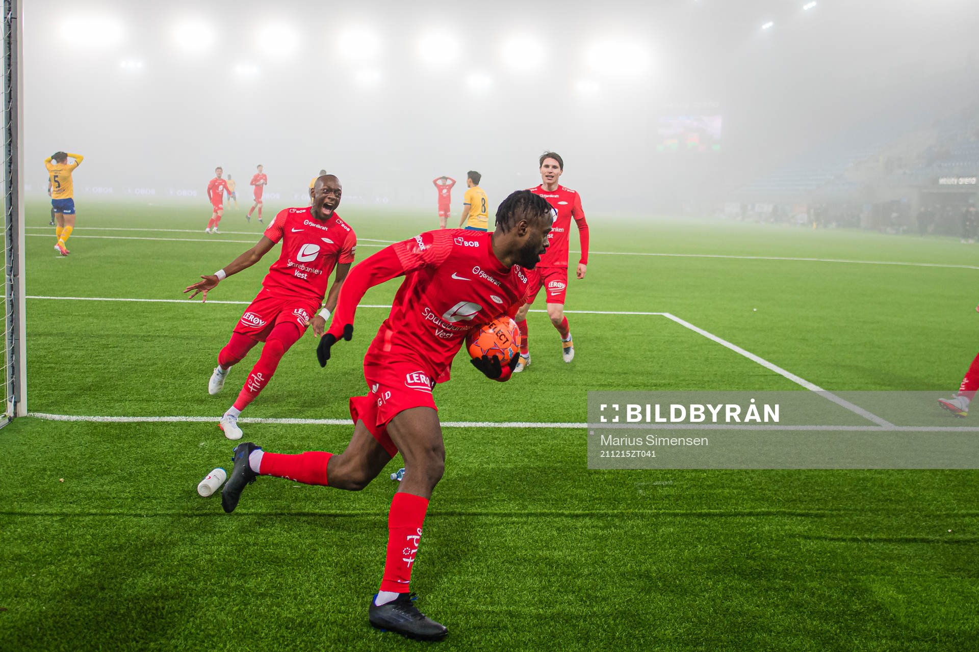 Vajebah Kaliefah Sakor of Brann celebrates