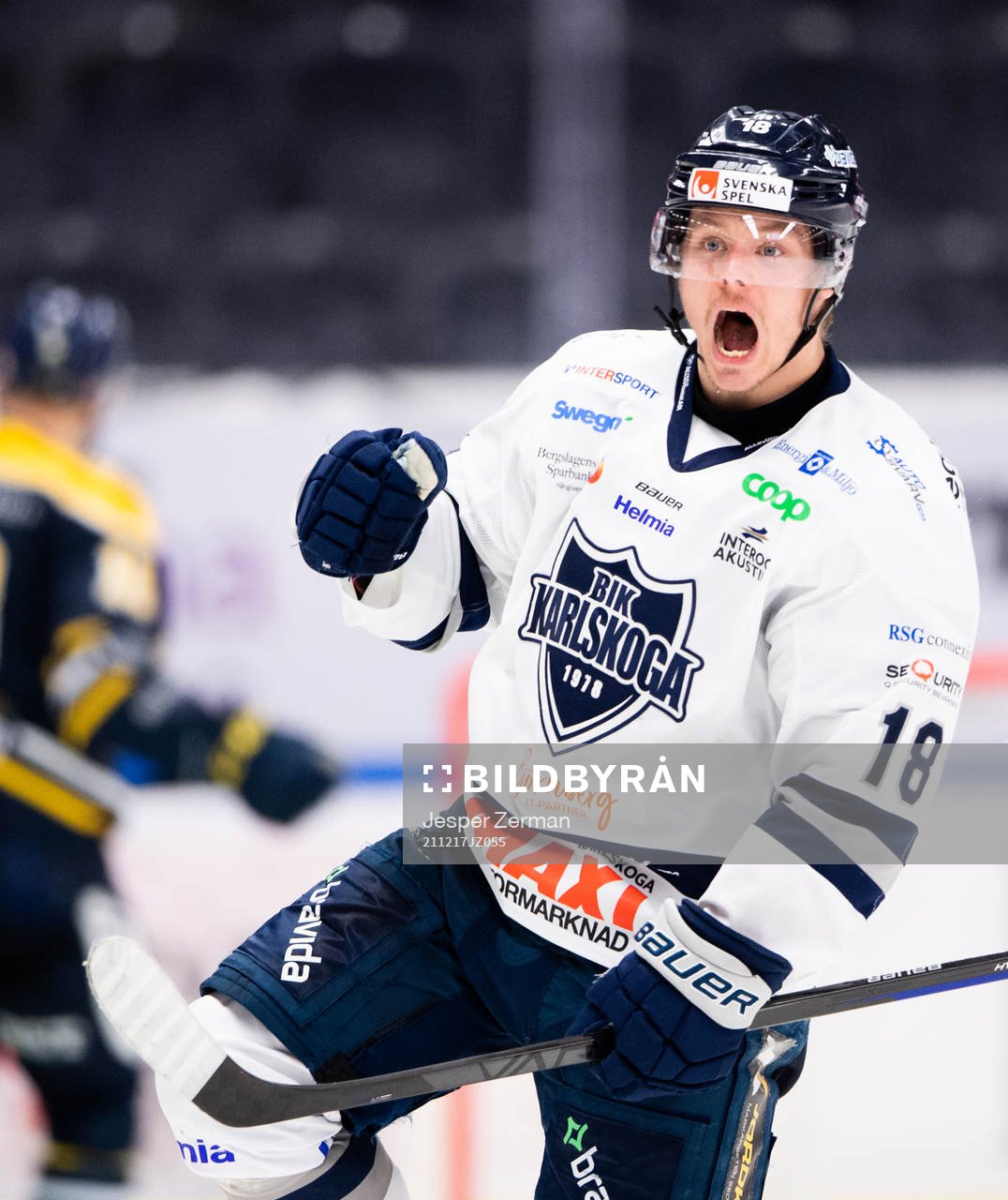 Karlskogas Aleksi Rekonen jublar