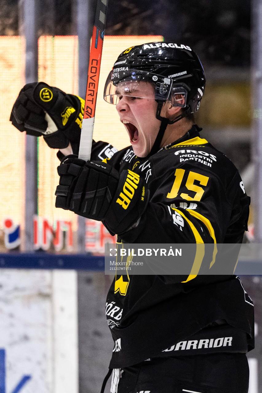 Västerås Filip Wiberg jublar