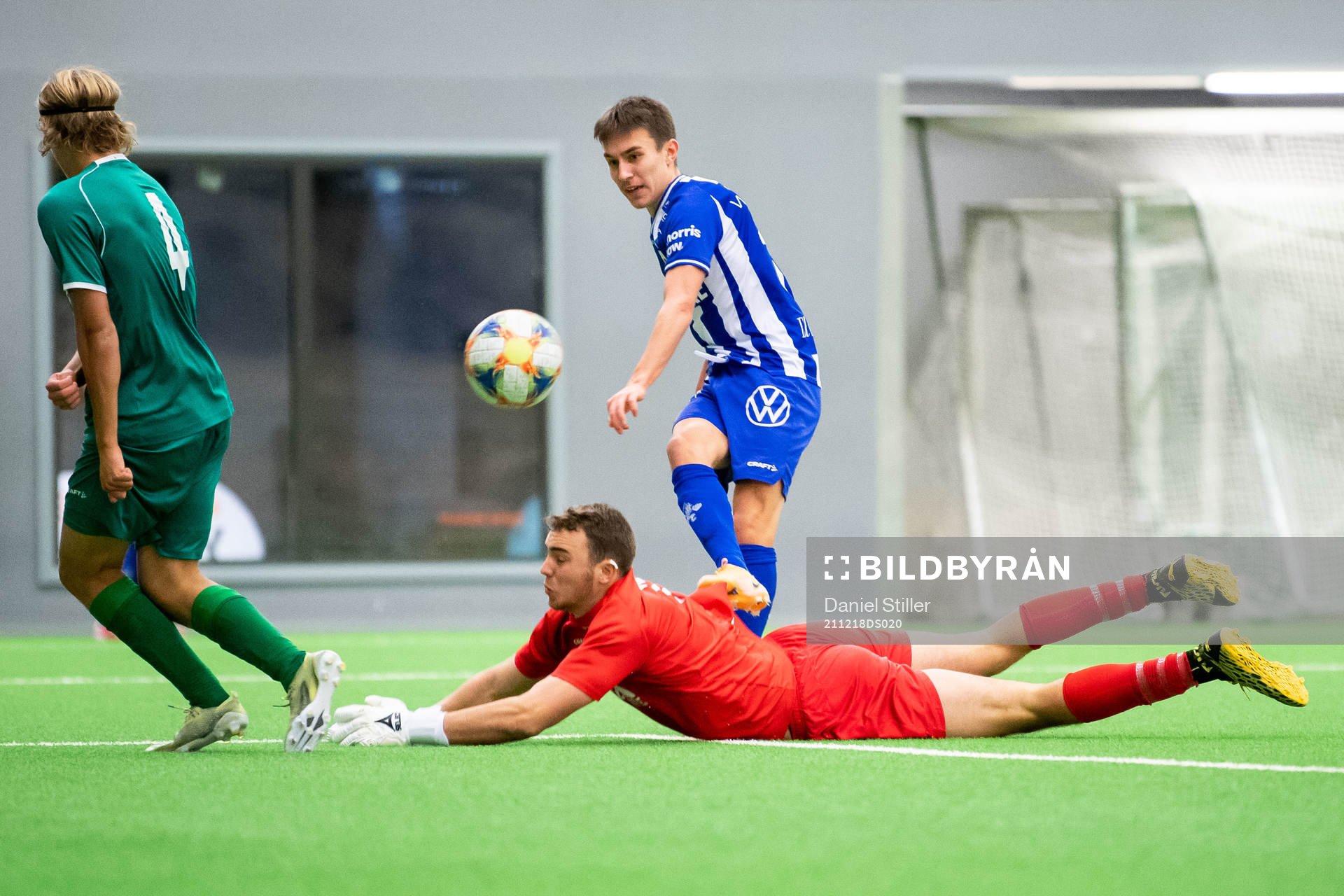 Göteborgs Anton Kurochkin och Hammarbys målvakt Nils