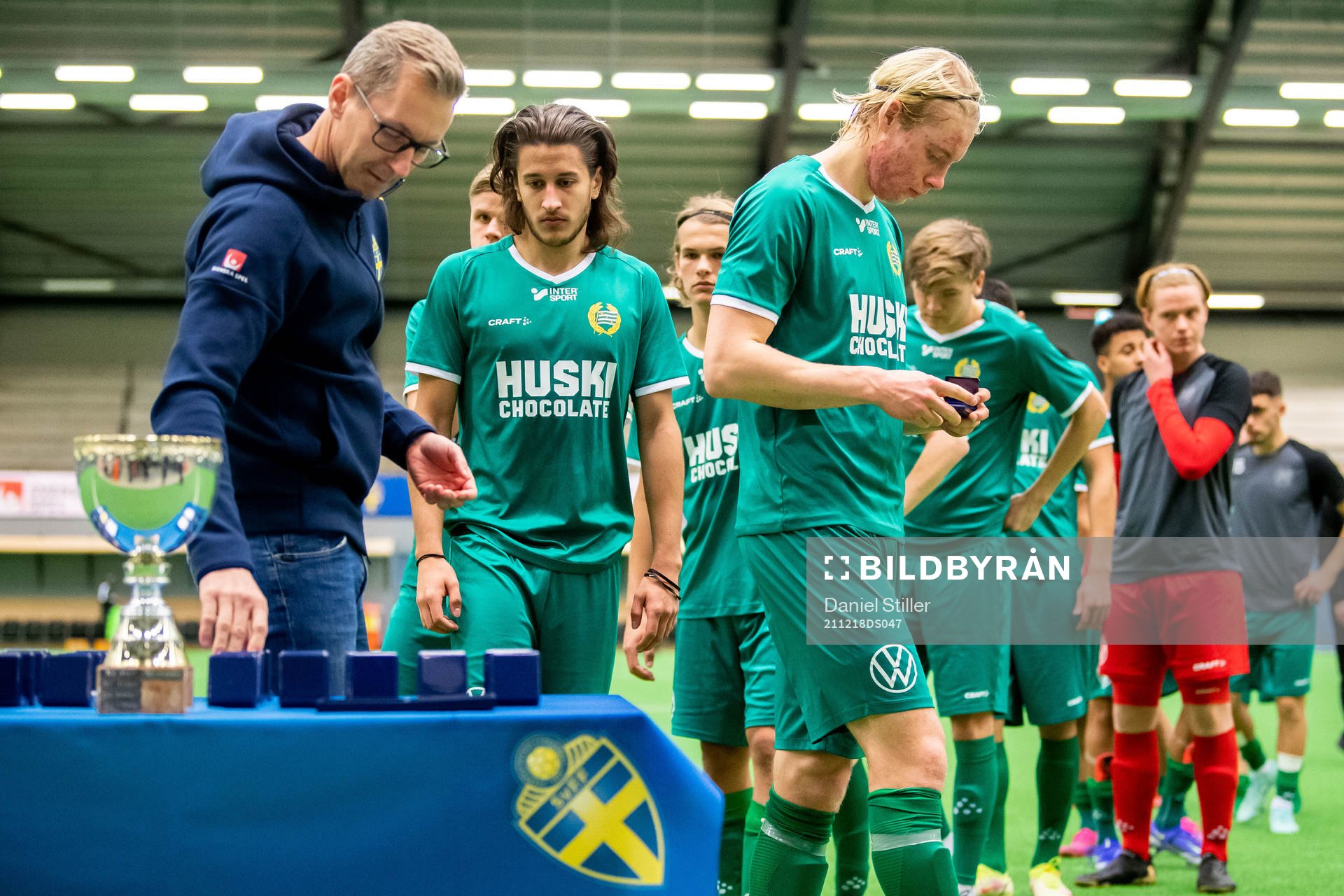 Hammarbys Vilmer Rönnberg deppar vid prisutdelningen av