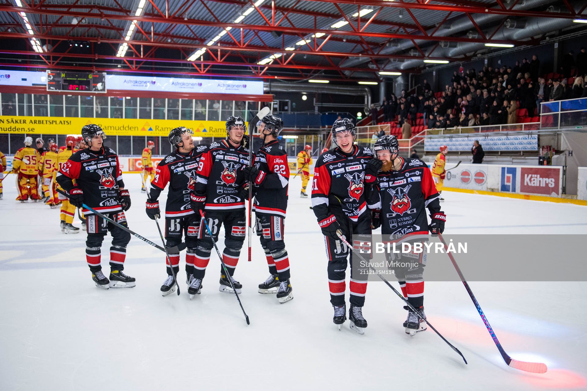Nybros spelare jublar