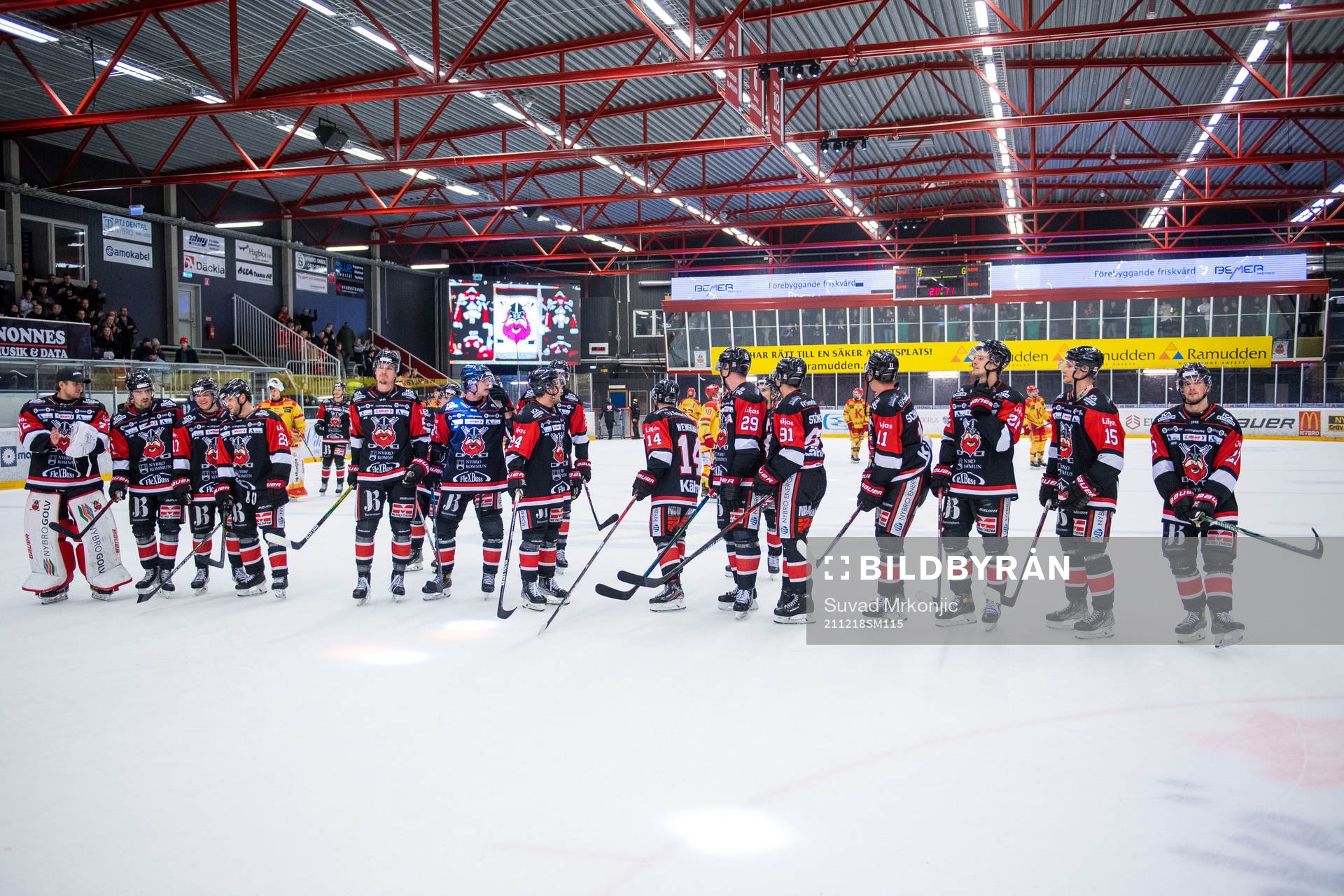 Nybros spelare jublar