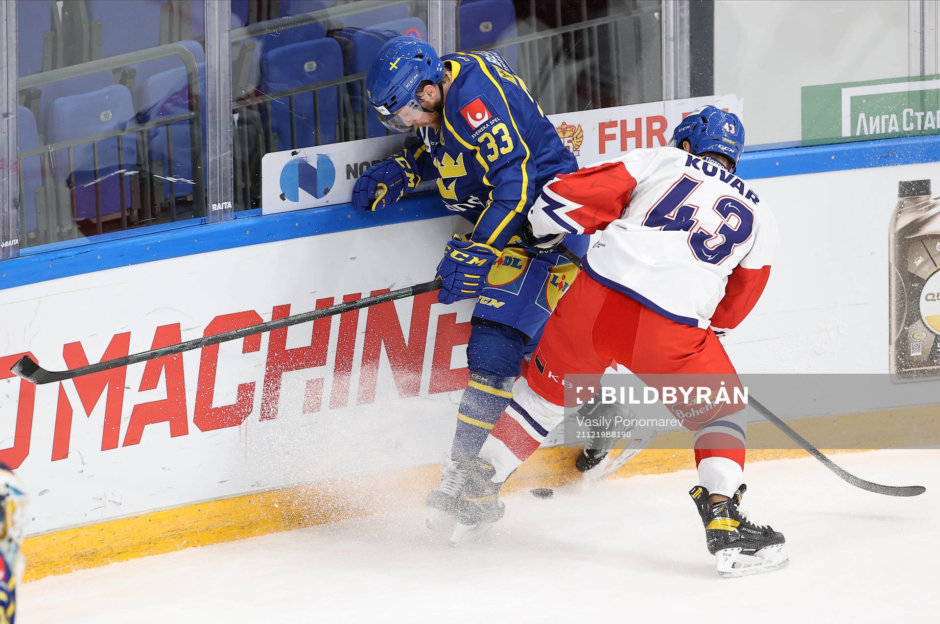 Linus Hultström of Sweden and Jan Kovarz of Czech Republic