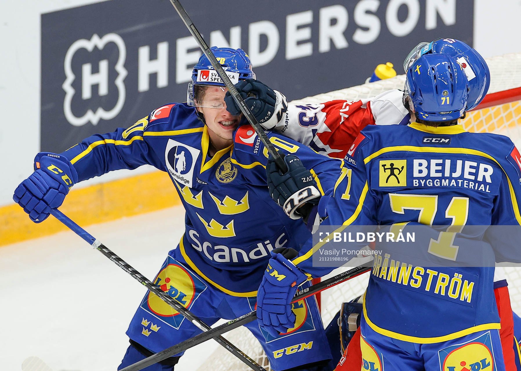 Lawrence Pilut of Sweden and Jan Kovarz of Czech Republic