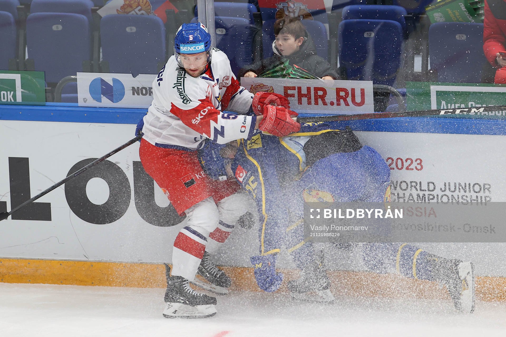 Gustav Rydahl of Sweden and Jakub Yerzhabek of Czech