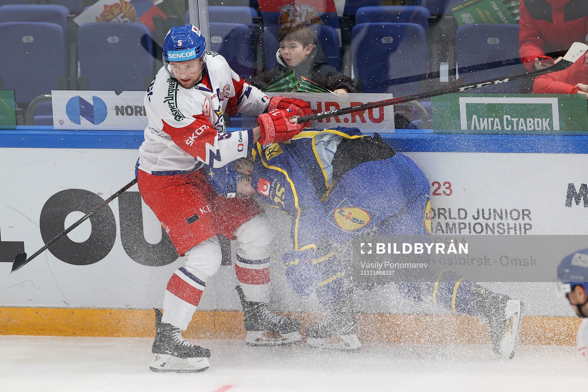 Gustav Rydahl of Sweden and Jakub Yerzhabek of Czech