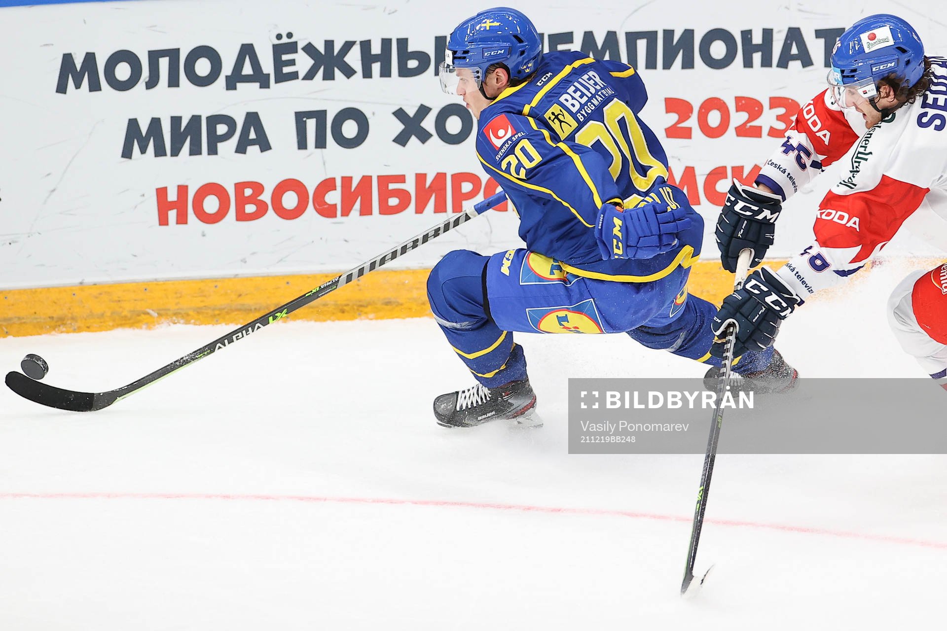 Lawrence Pilut of Sweden and Lukas Sedlak  of Czech Republic
