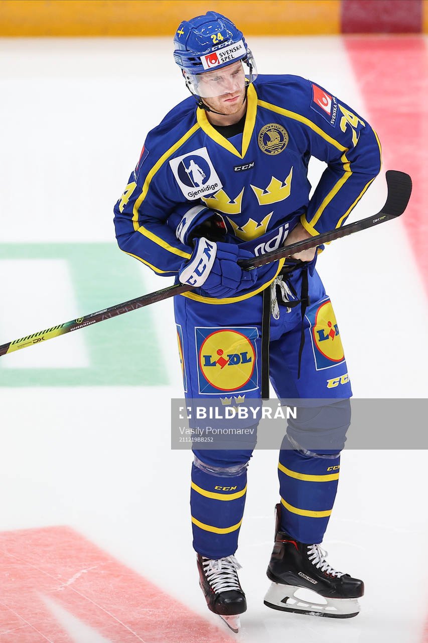 Oscar Lindberg of Sweden