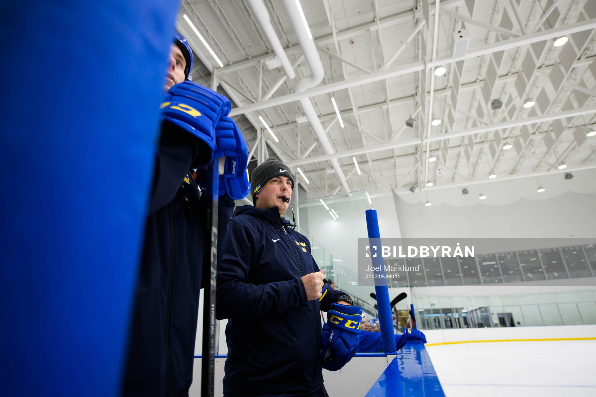 Assistant coach Joel Rönnmark and head coach Tomas Montén