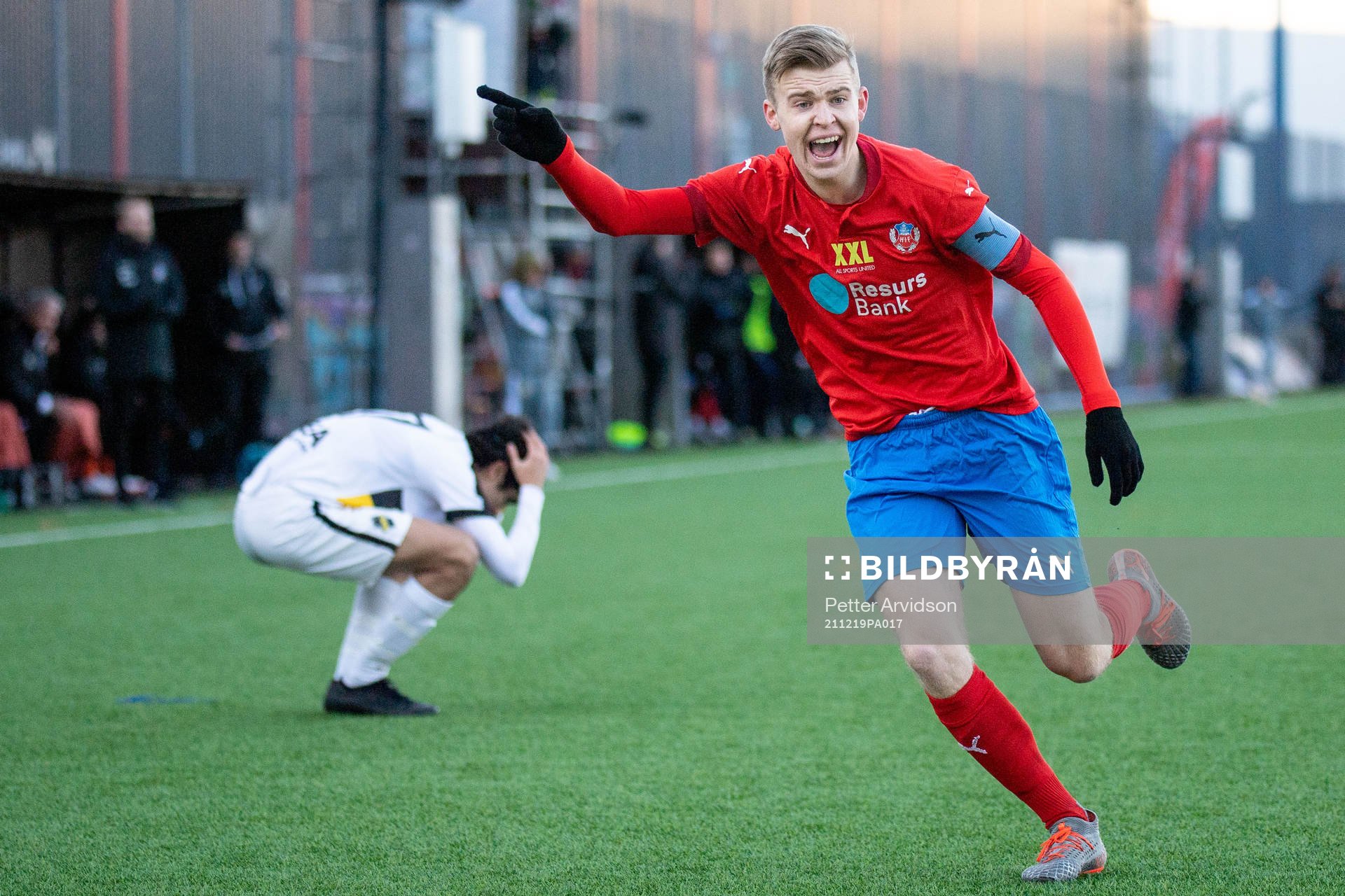 Helsingborgs William Westerlund jublar efter 1-1 under finalen i P17-Allsvenskan mellan Helsingborg och AIK den 19 december 2021 i Helsingborg.