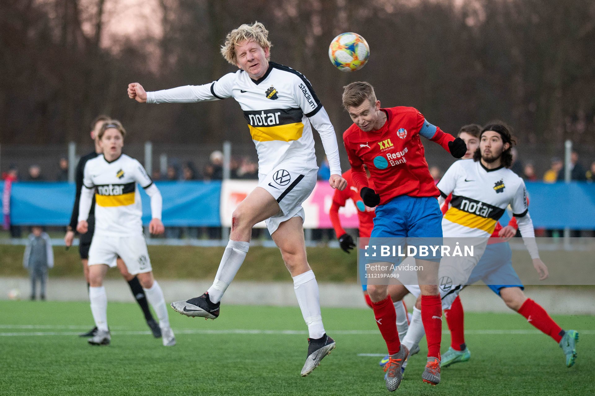 AIKs Oscar Hultbom och Helsingborgs William Westerlund