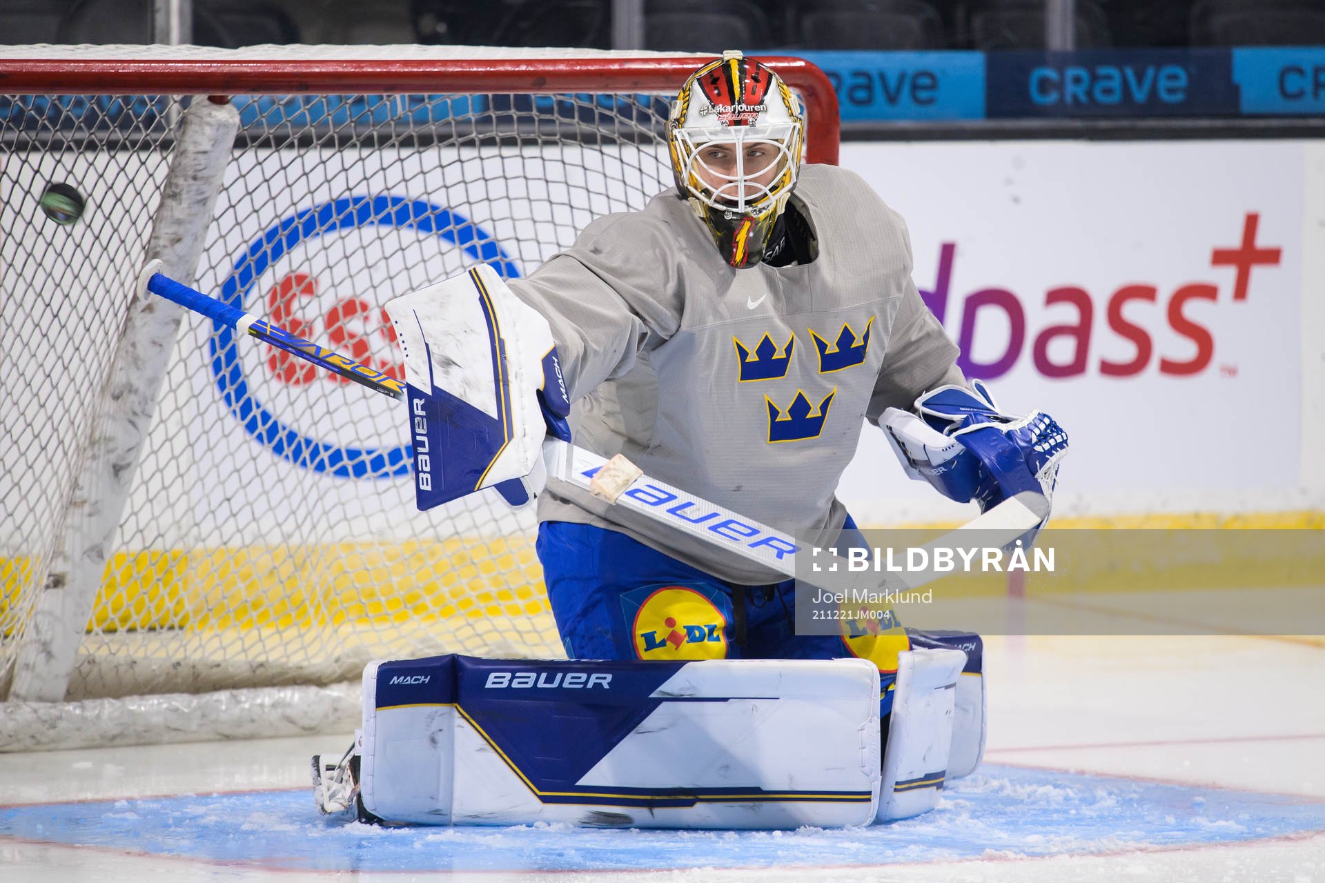 Goaltender Jesper Wallstedt of the Swedish under-20