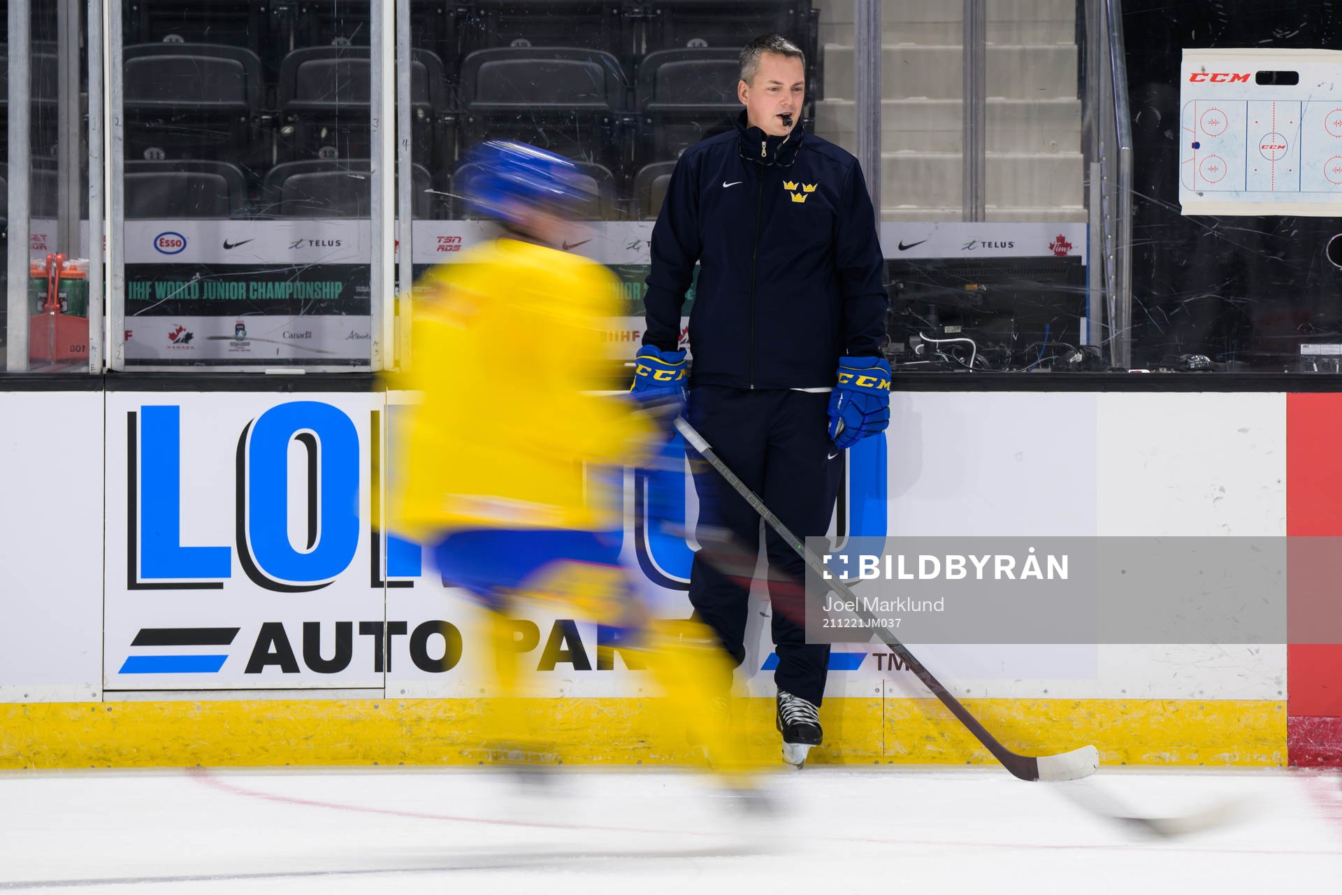 Head coach Tomas Montén of the Swedish under-20 national