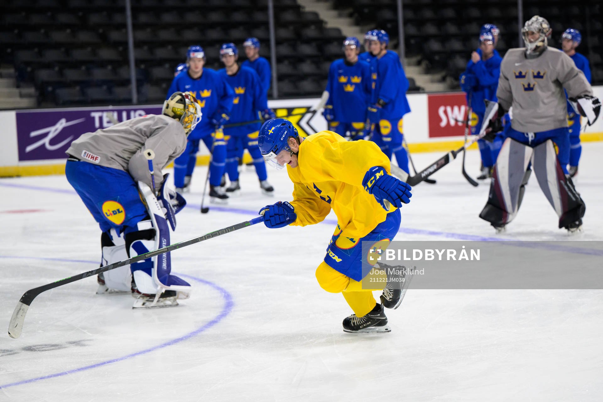 Oskar Magnusson of the Swedish under-20 national ice hockey