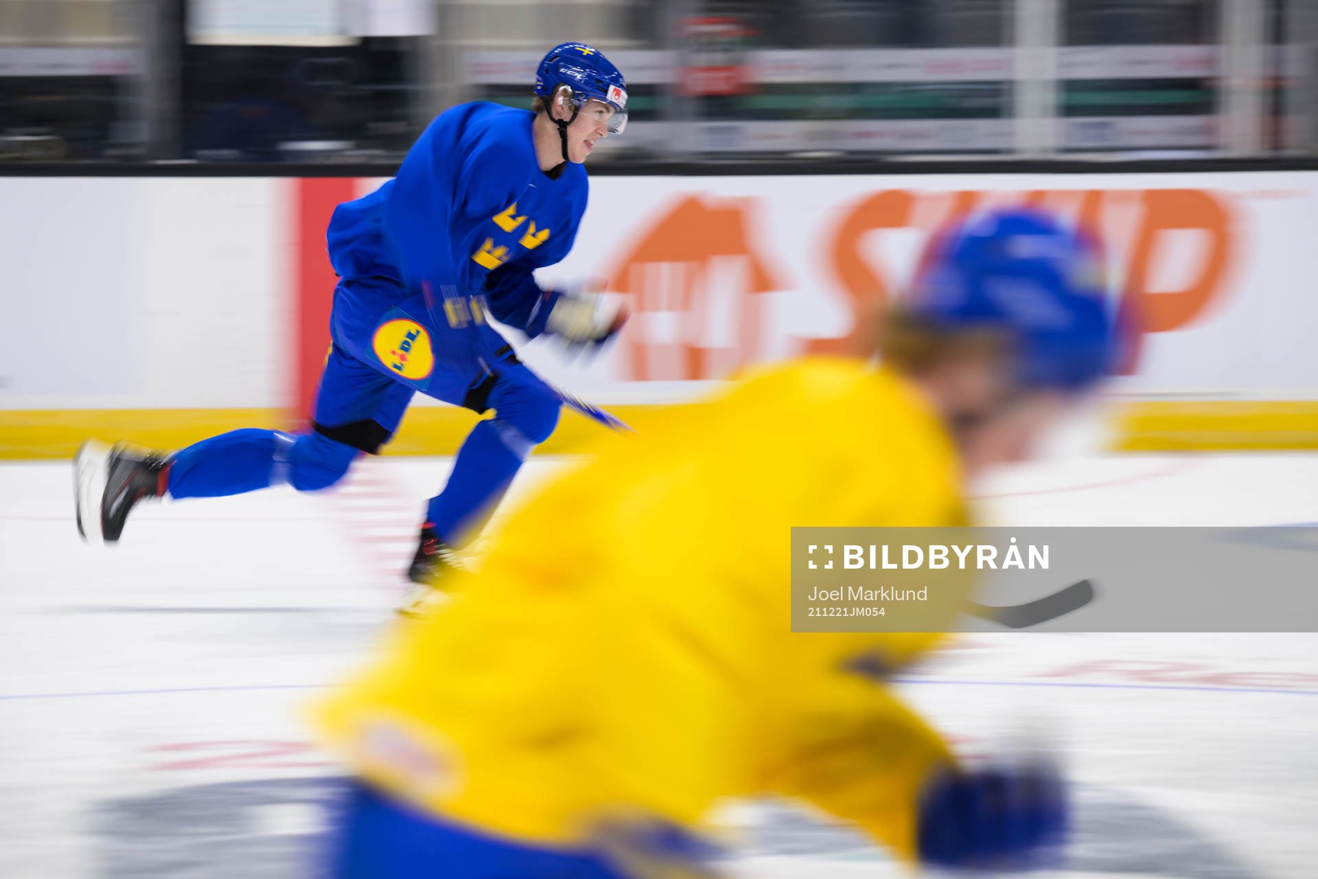Simon Edvinsson of the Swedish under-20 national ice hockey