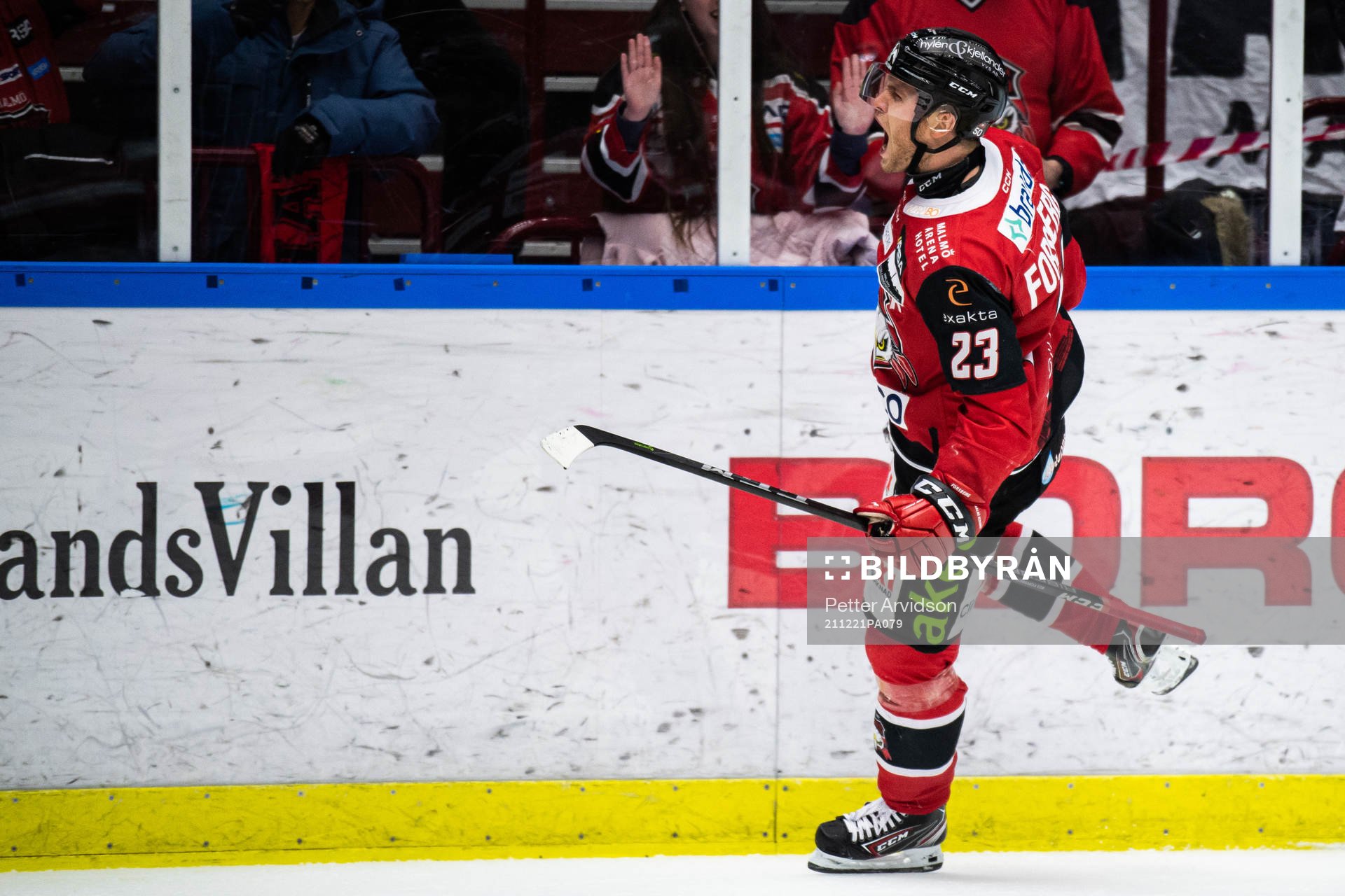Malmö Redhawks Christoffer Forsberg jublar