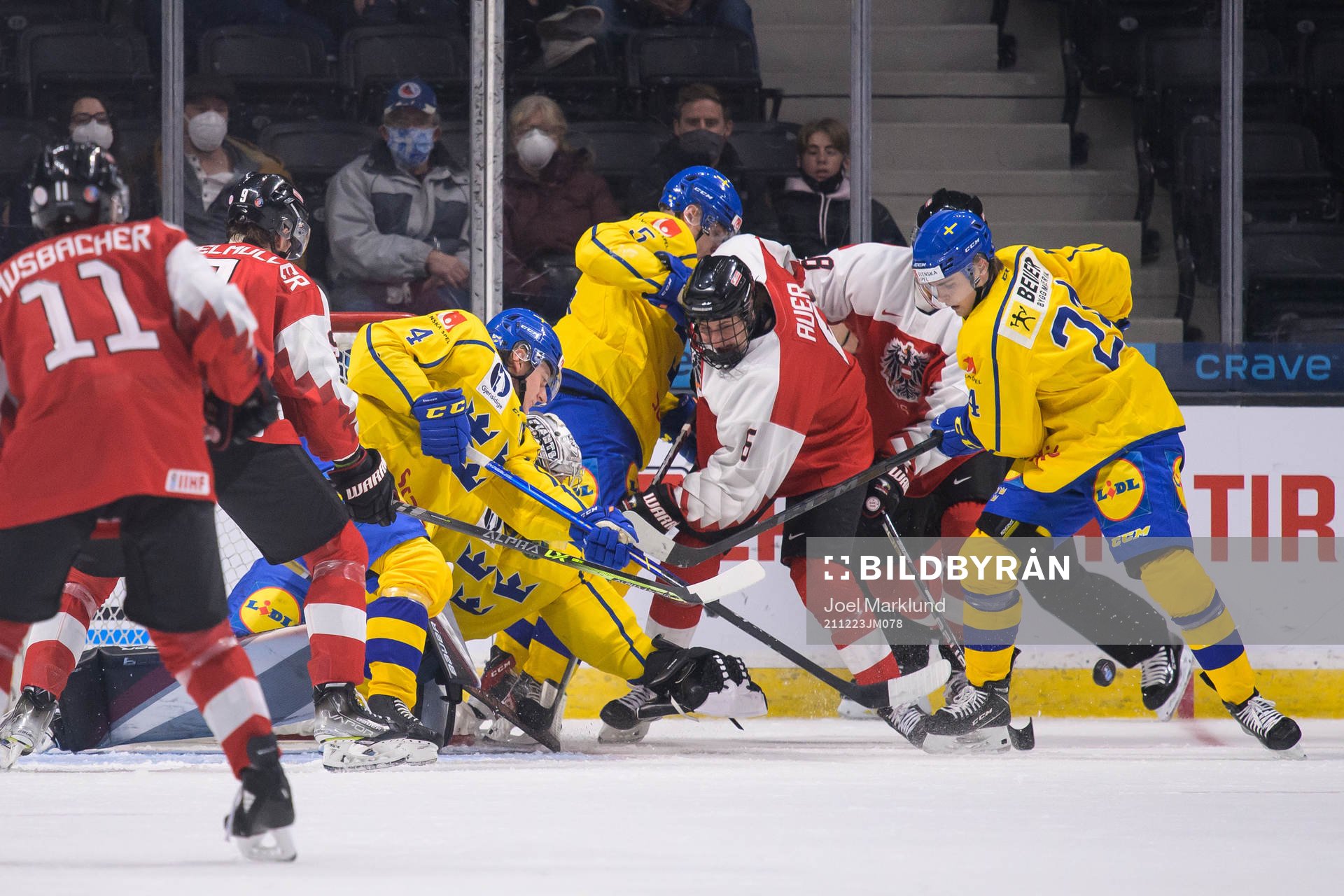 Emil Andrae, goaltender Jesper Vikman, Anton Olsson and
