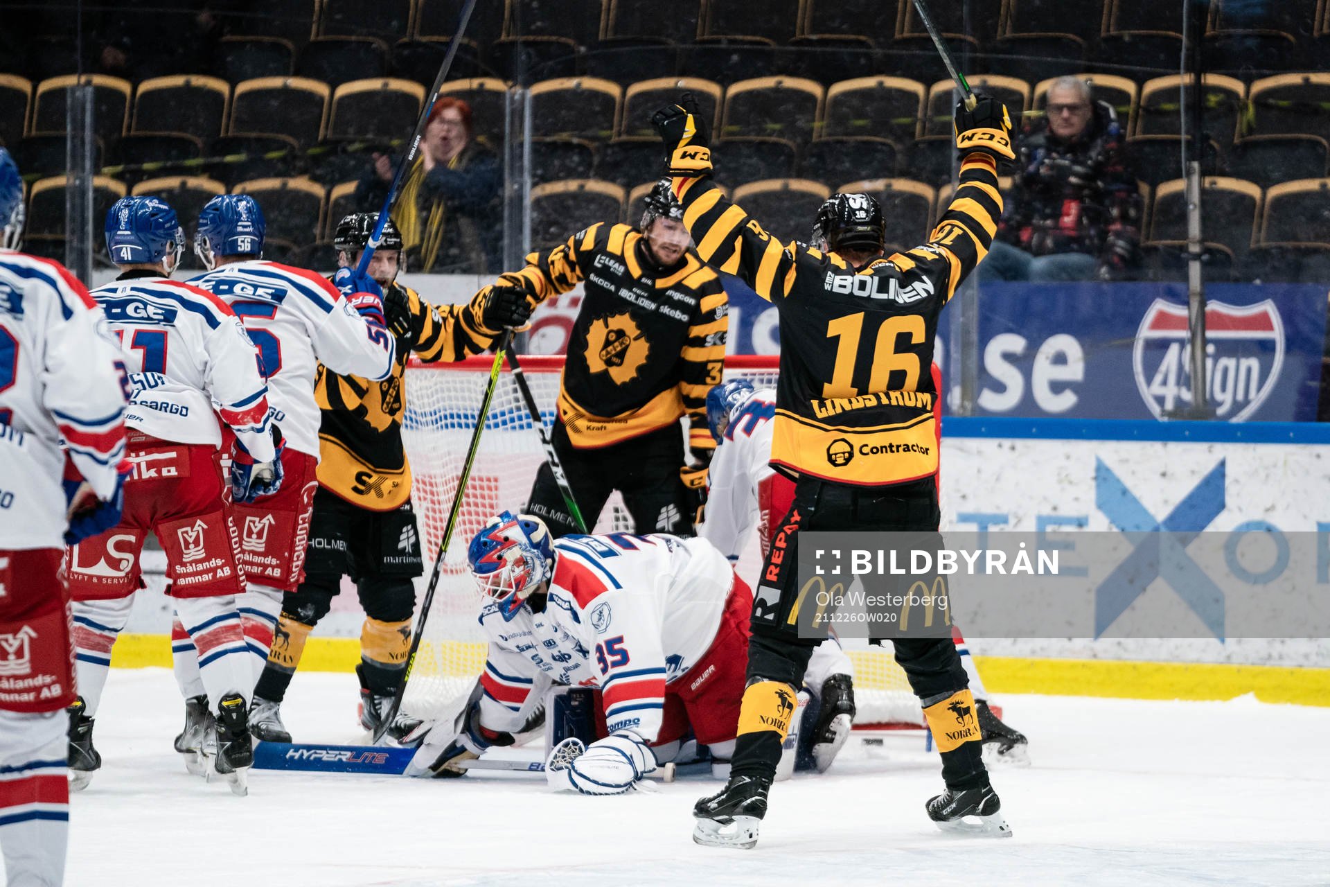 Skellefteås Linus Lindström jublar
