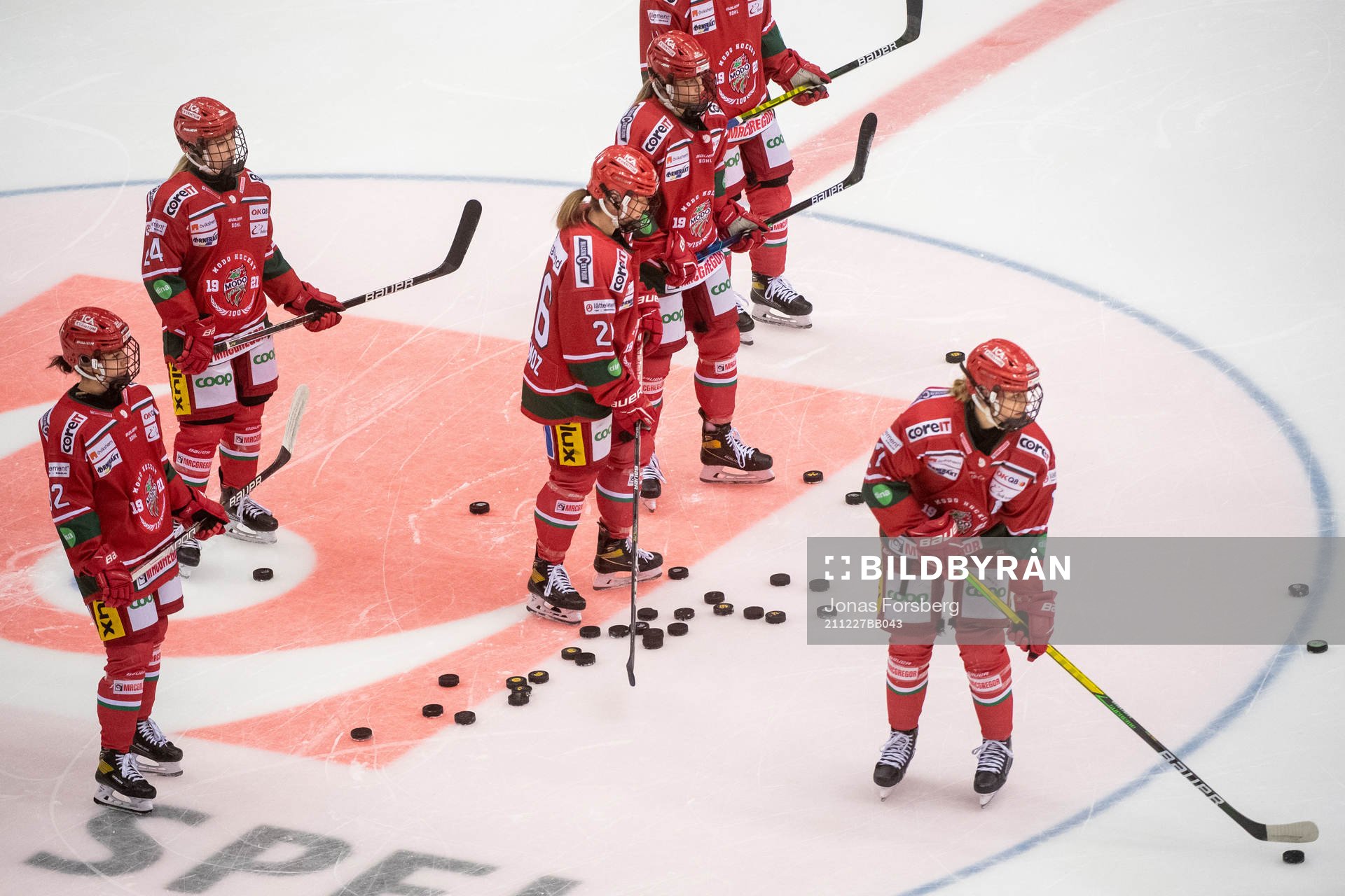 Modos spelare värmer upp