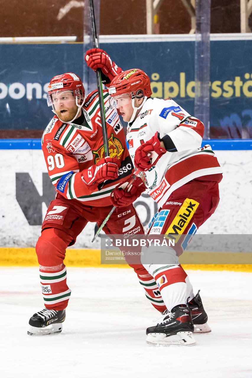 Moras Daniel Ljungren och Modos Riley Woods