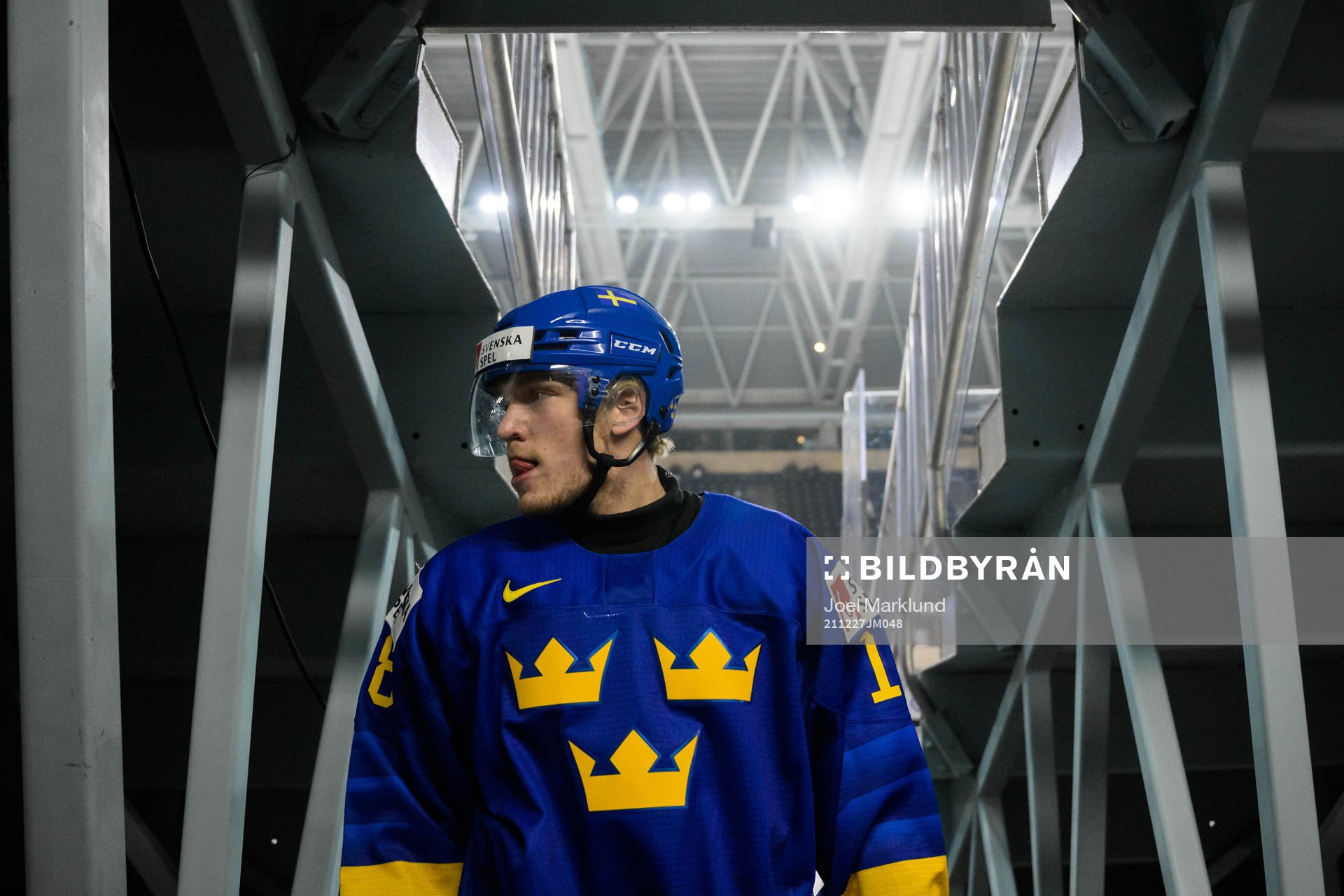 Zion Nybeck of Sweden leaving warm-up