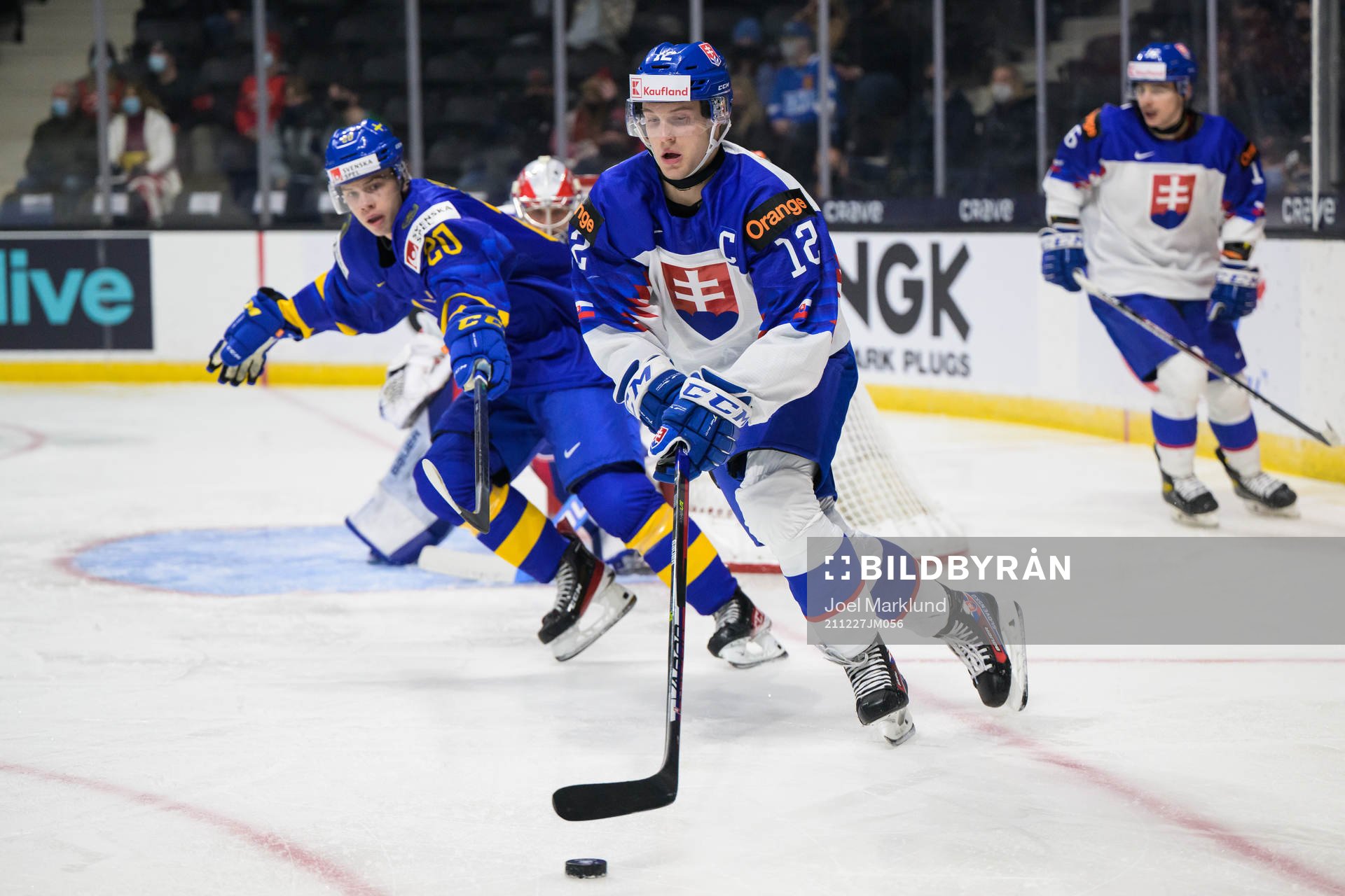 Albert Sjöberg of Sweden and Samuel Knazko of Slovakia