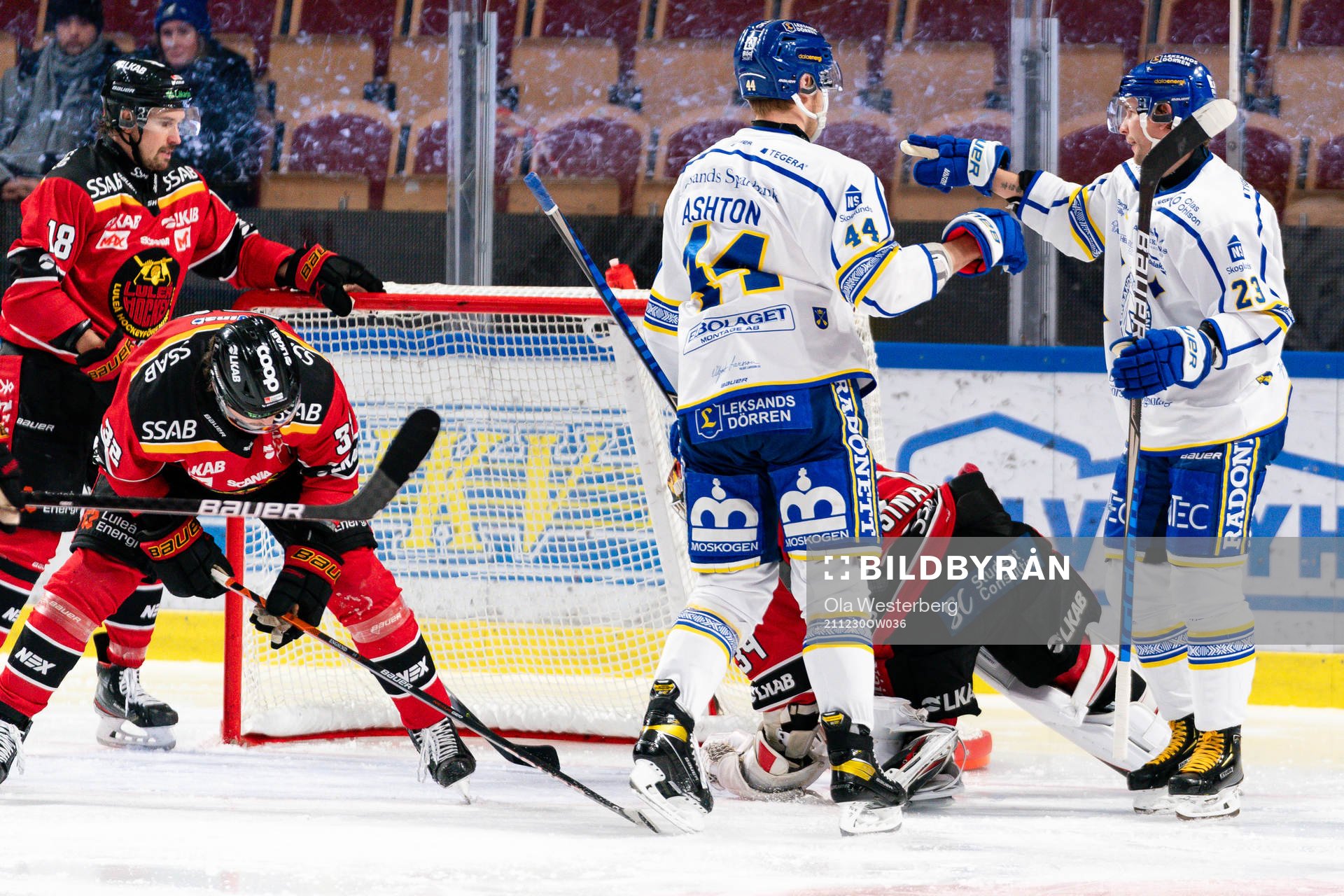 Leksands Ashton Carter och Mikael Ruohomaa jublar