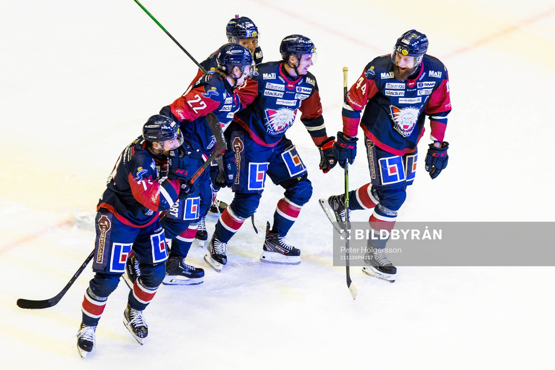 Linköpings Markus Ljungh jublar med lagkamrater