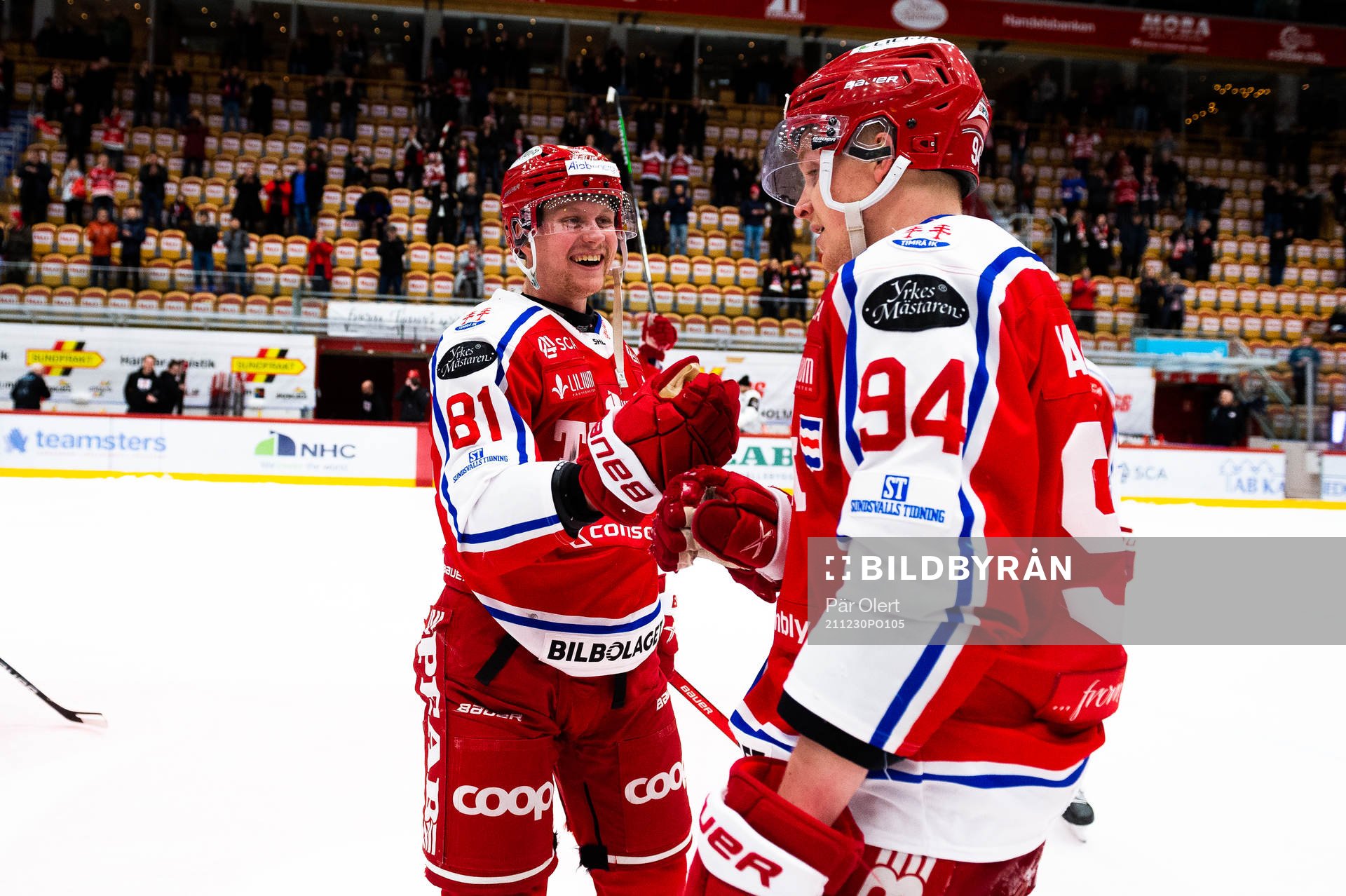 Timrås Jens Lööke och Sebastian Hartmann jublar