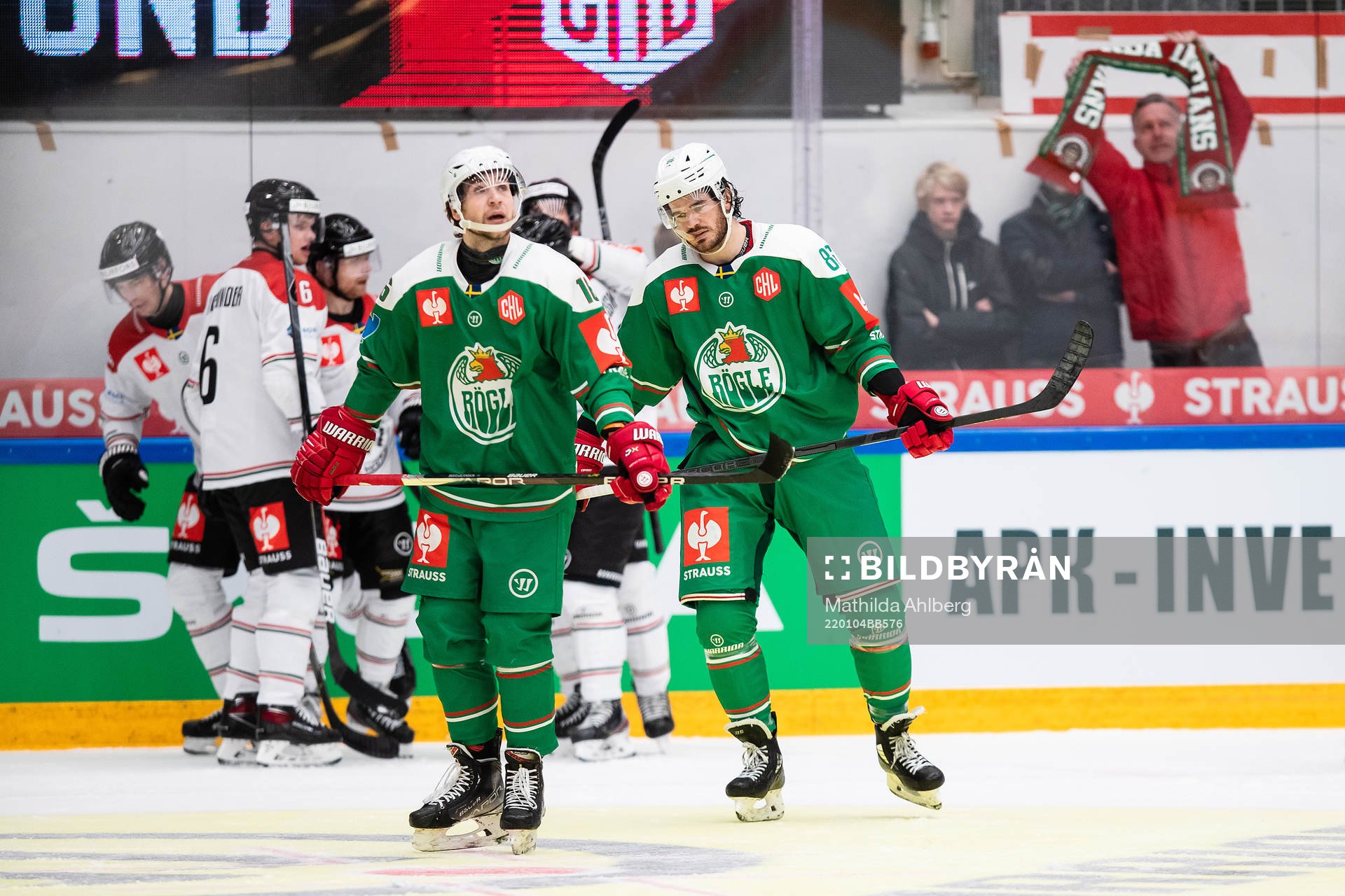 Lucas Ekeståhl-Jonsson and Éric Gélinas of Rögle looks