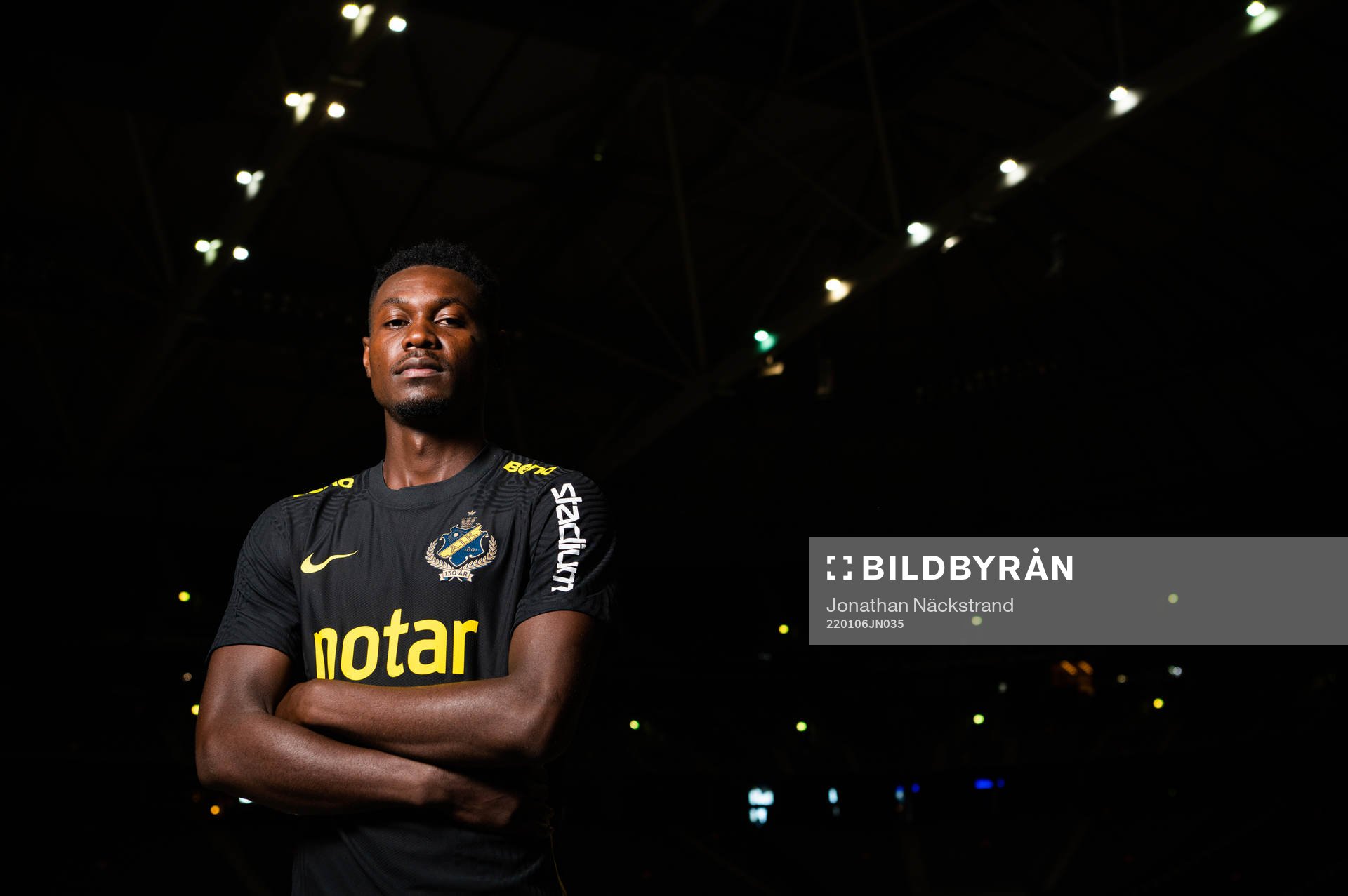 AIK:s nyförvärv Henry Atola Meja under en fotografering med AIK den 6 januari 2022 i Stockholm. 