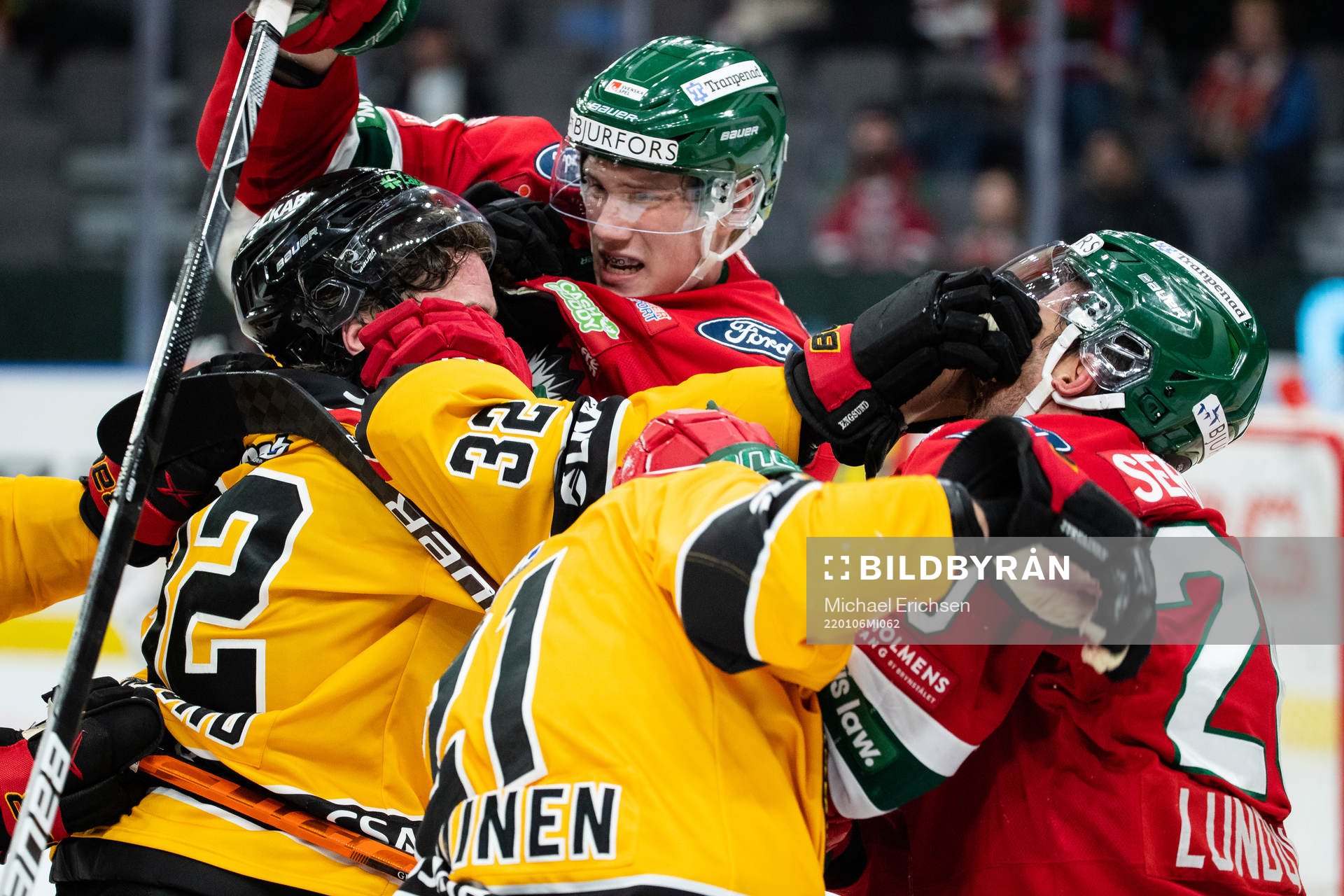 Frölundas Joel Lundqvist och Luleås Juhani Tyrväinen