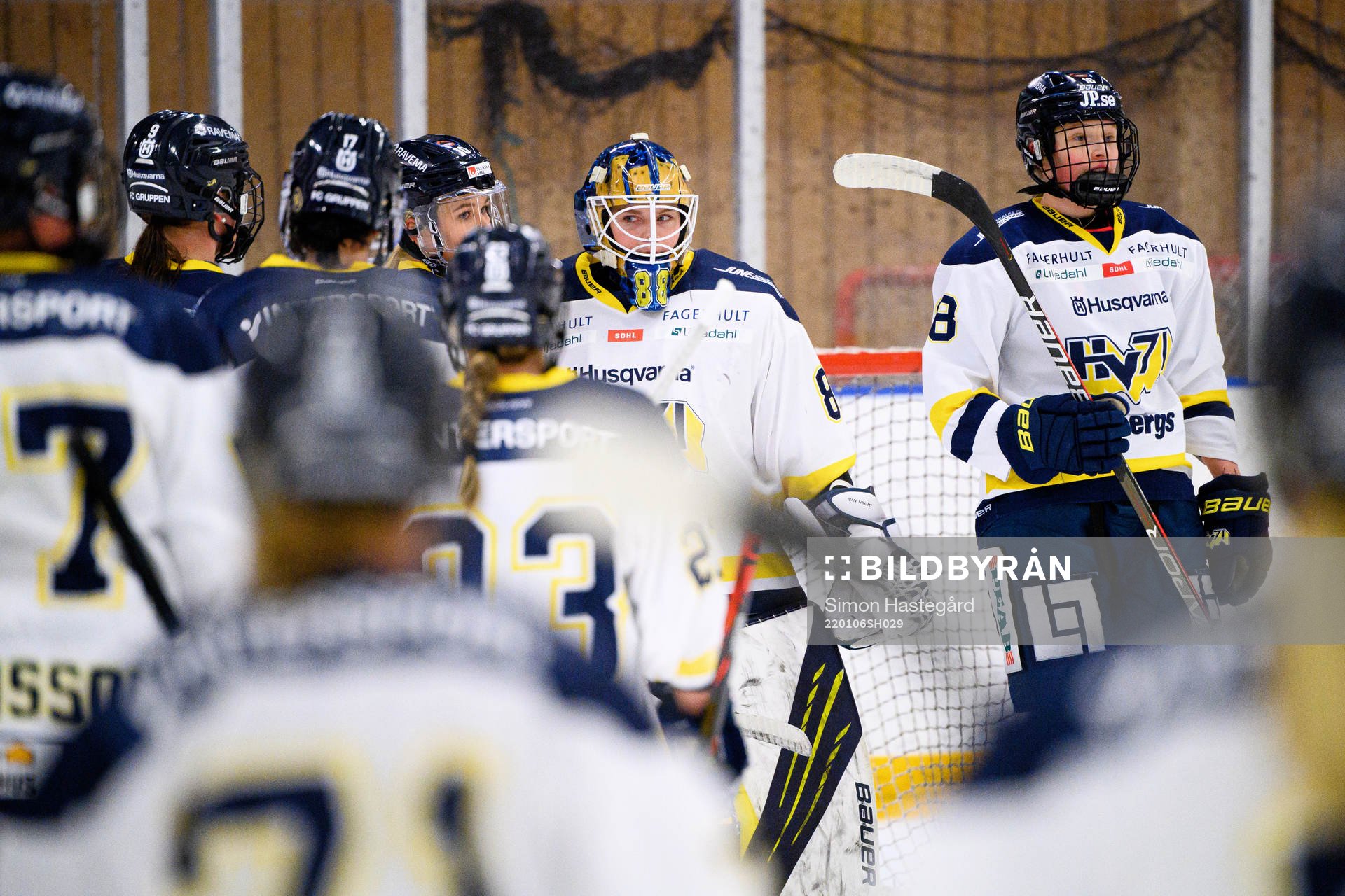 s målvakt Lina Van Noort jublar