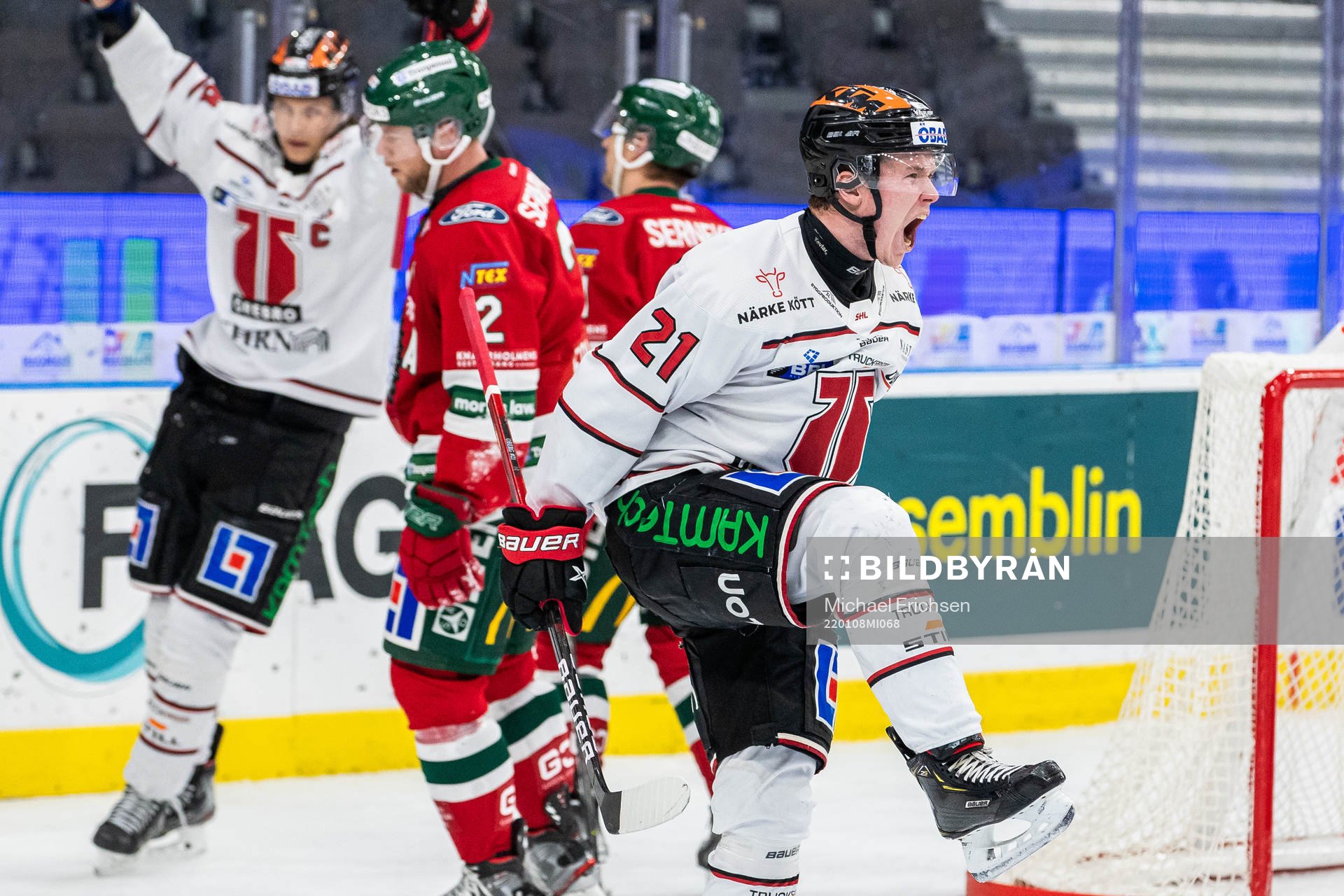 Örebros Linus Öberg jublar