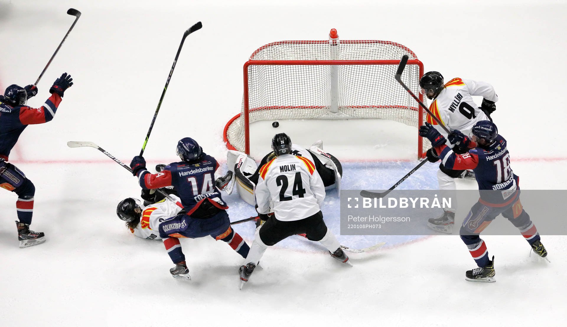 Mål av Linköpings Markus Ljungh förbi Brynäs målvakt