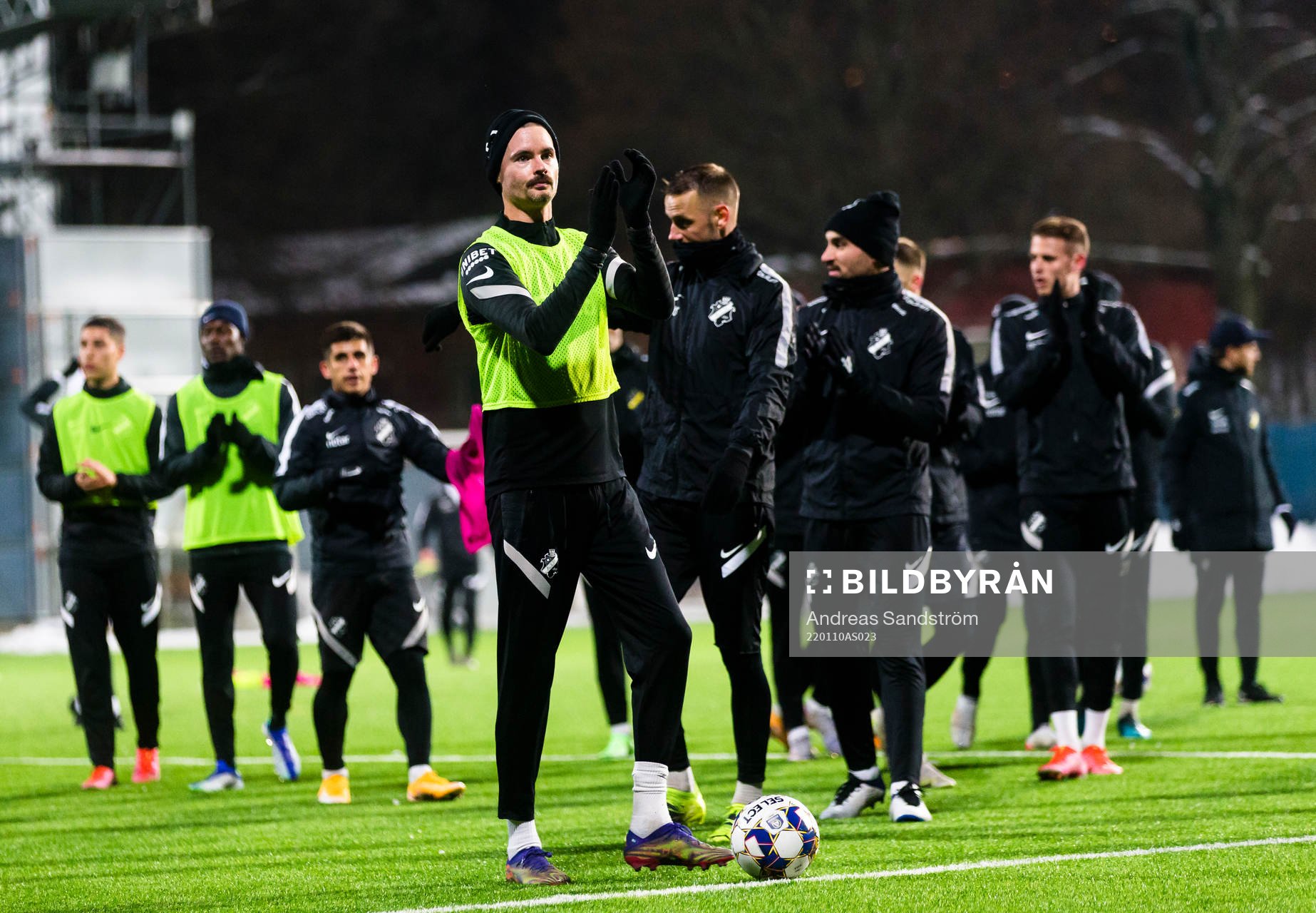s Mikael Lustig tackar supportrarna