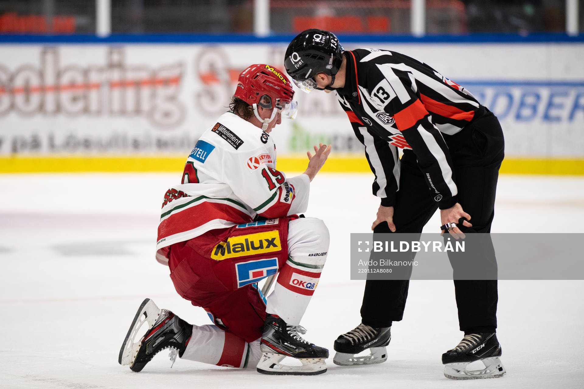 Modos Erik Jinesjö Karlsson och domare Stefan Johansson
