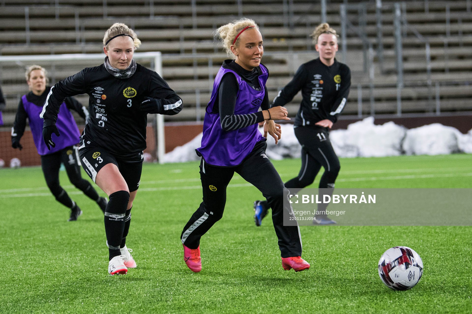Fanny Johansson och Tea Skoglund