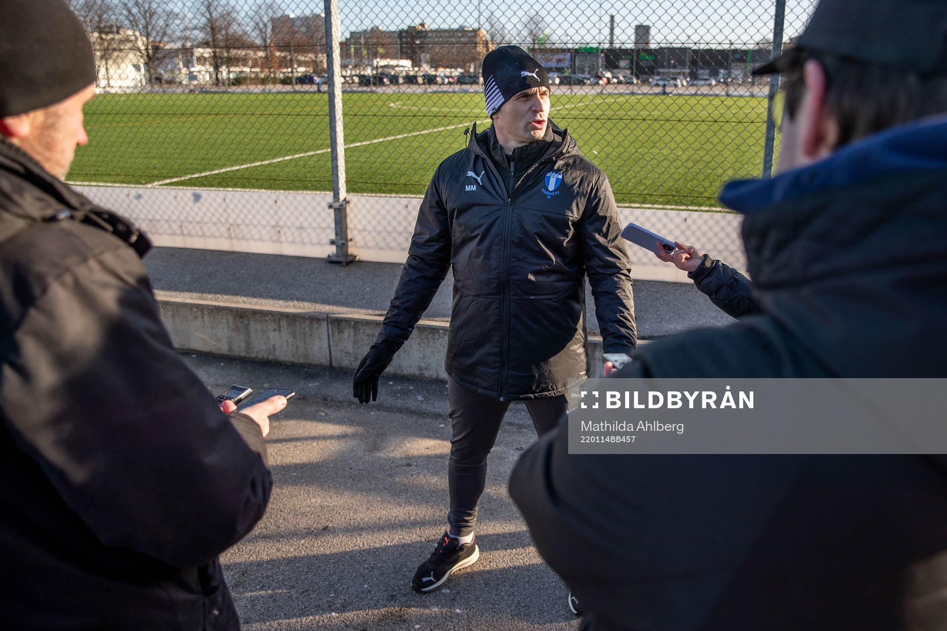 Tränare Milos Milojevic intervjuas efter en träning med Malmö FF den 14 januari 2022 i Malmö. 