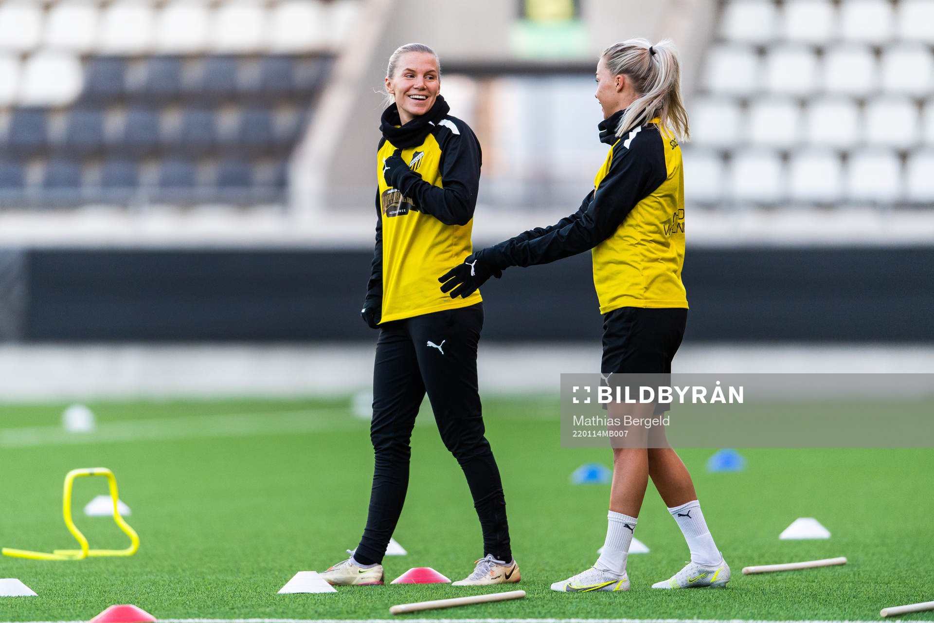 Josefine Rybrink och Lotta Ökvist