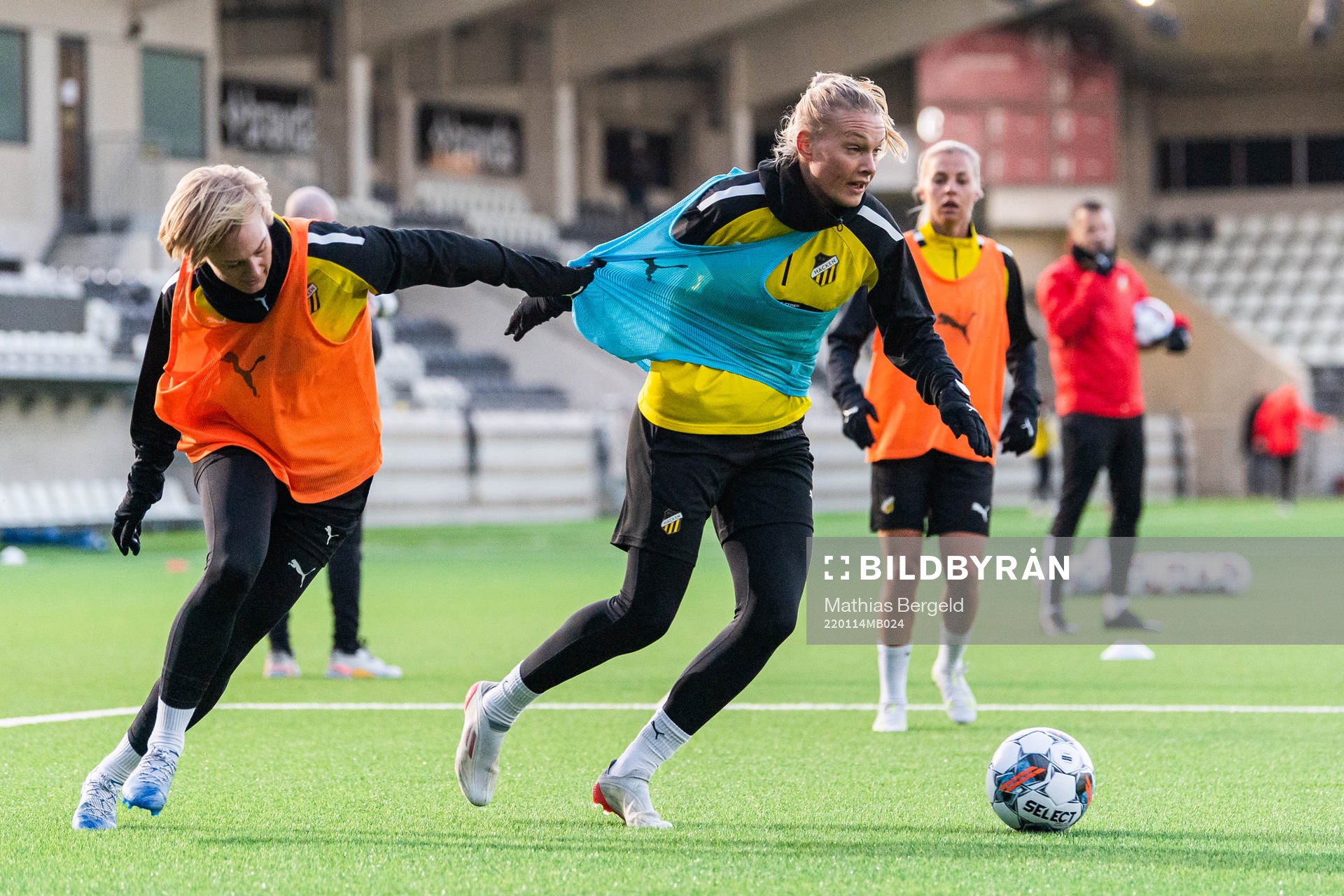 Luna Nörgaard Gevitz och Stine Larsen