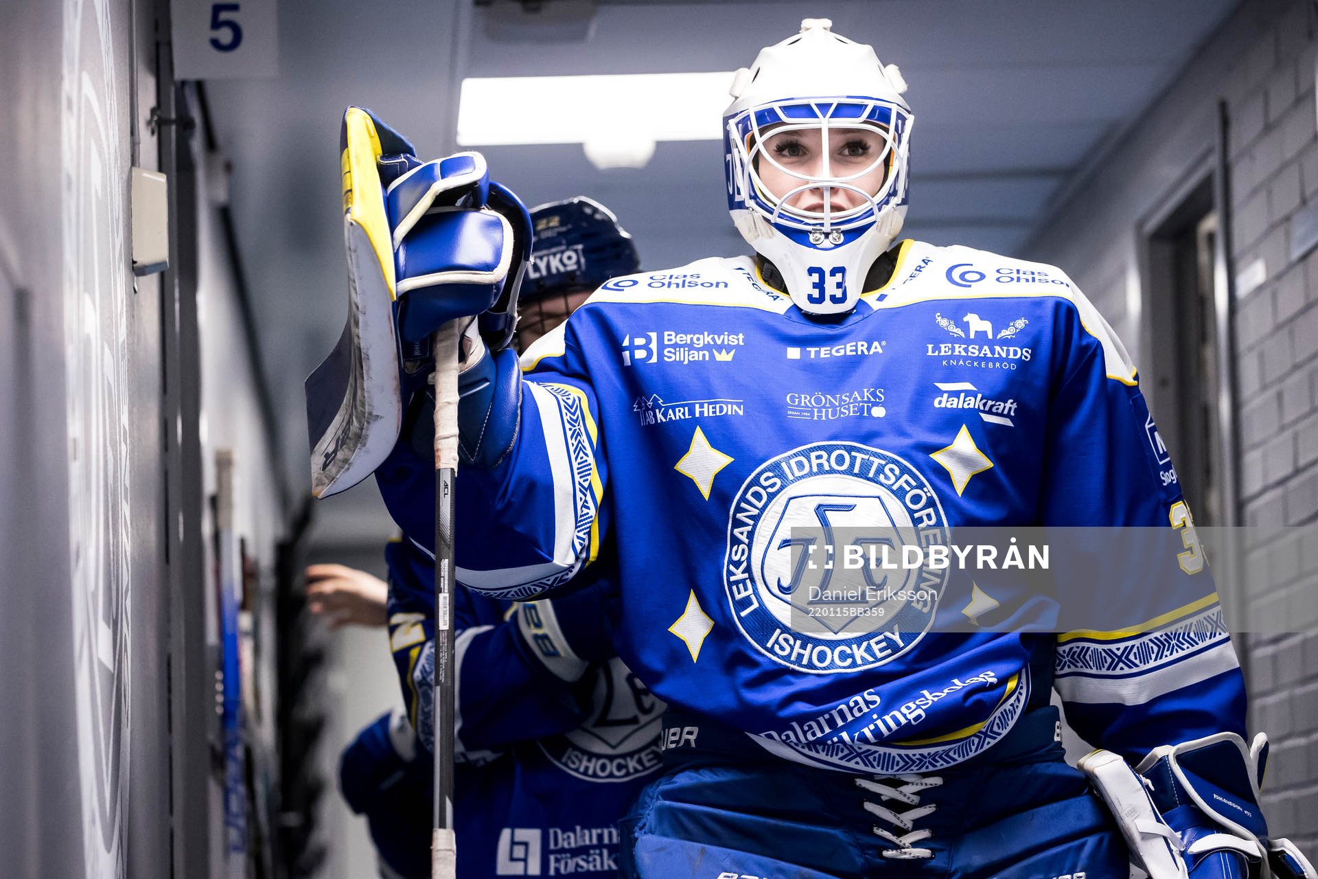 Leksands målvakt Amanda Johansson innan ishockeymatchen i