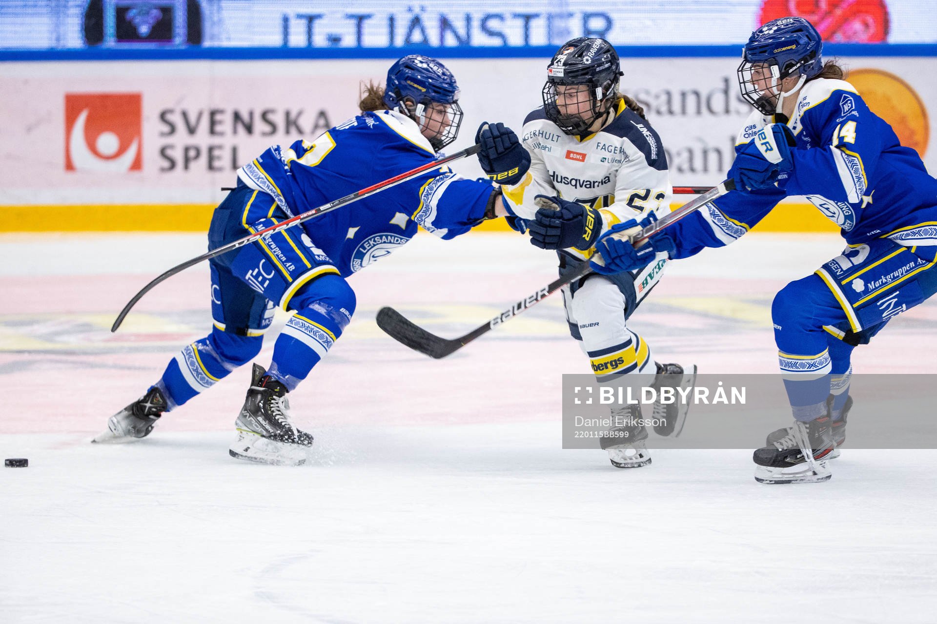 s Sanni Hakala