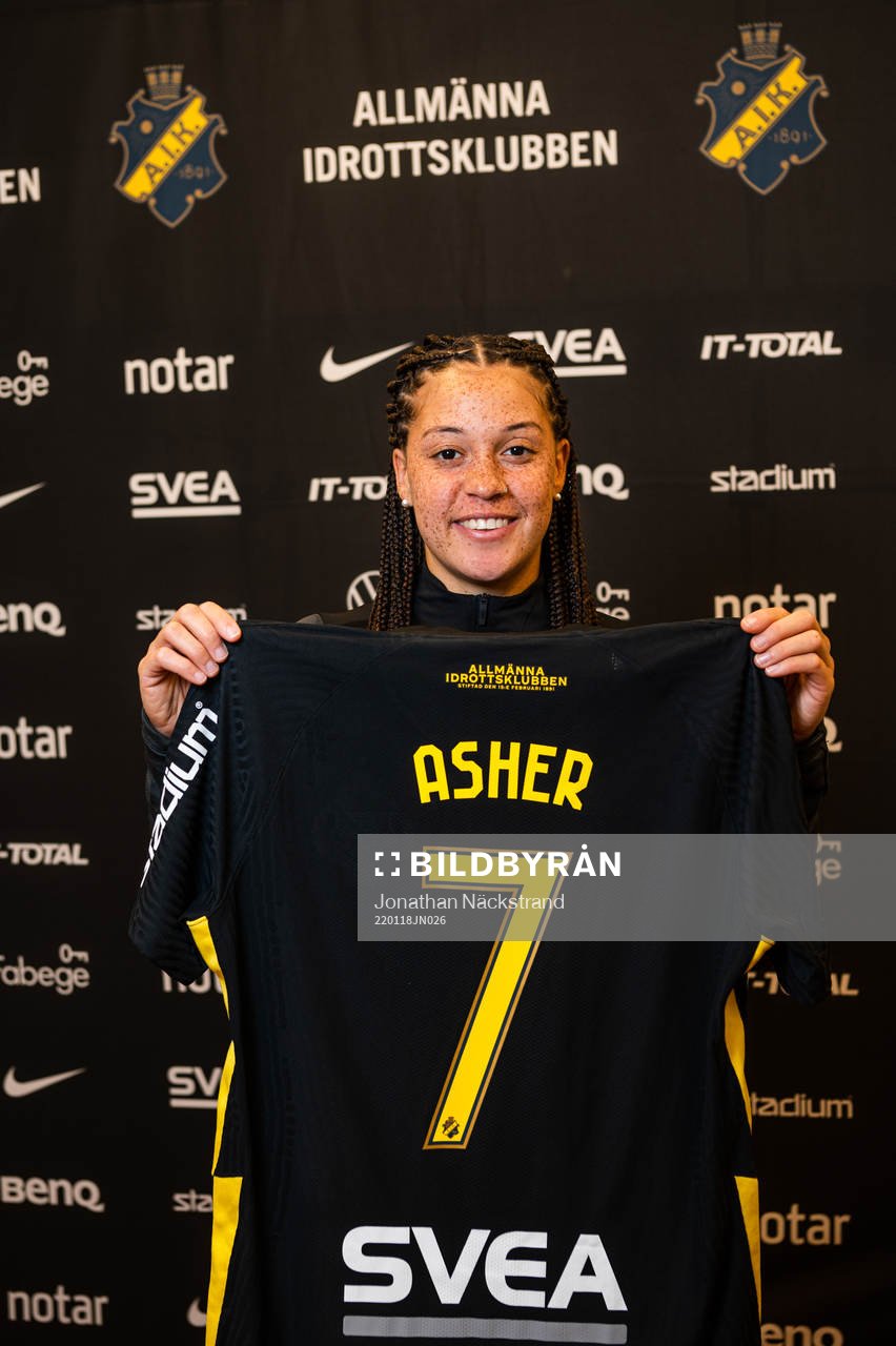 s nyförvärv Chinyelu Asher