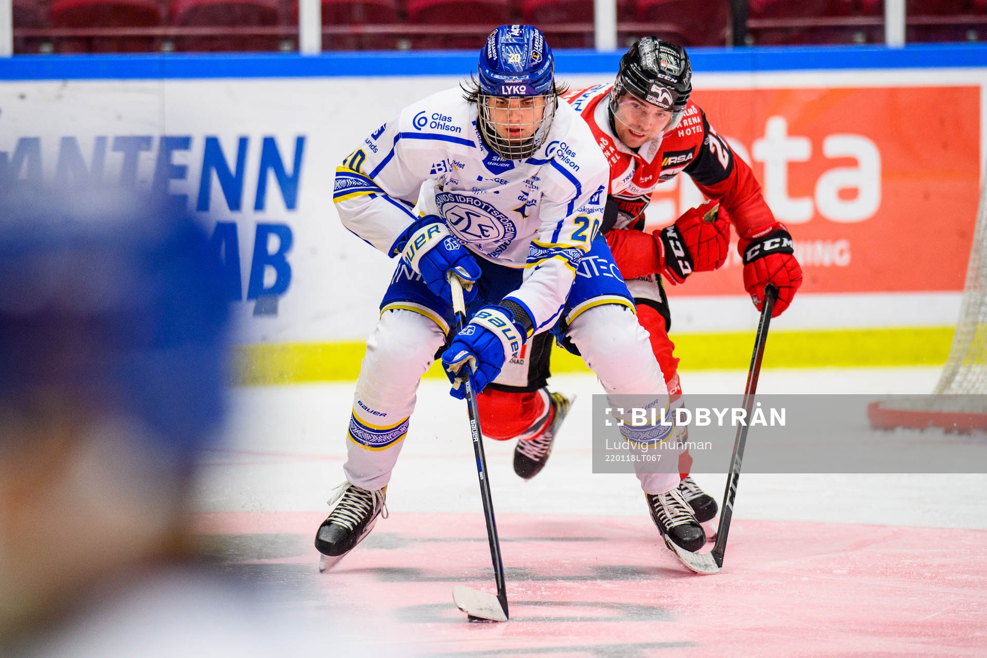 Leksands Lian Bichsel och Malmö Redhawks Ponthus Westerholm