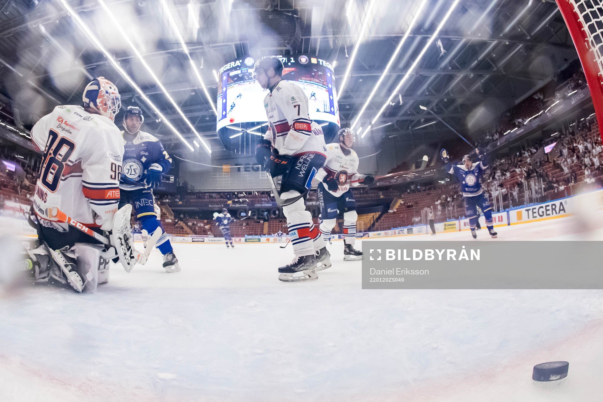 Leksands Carter Camper 2-1 bakom Växjös målvakt Janis